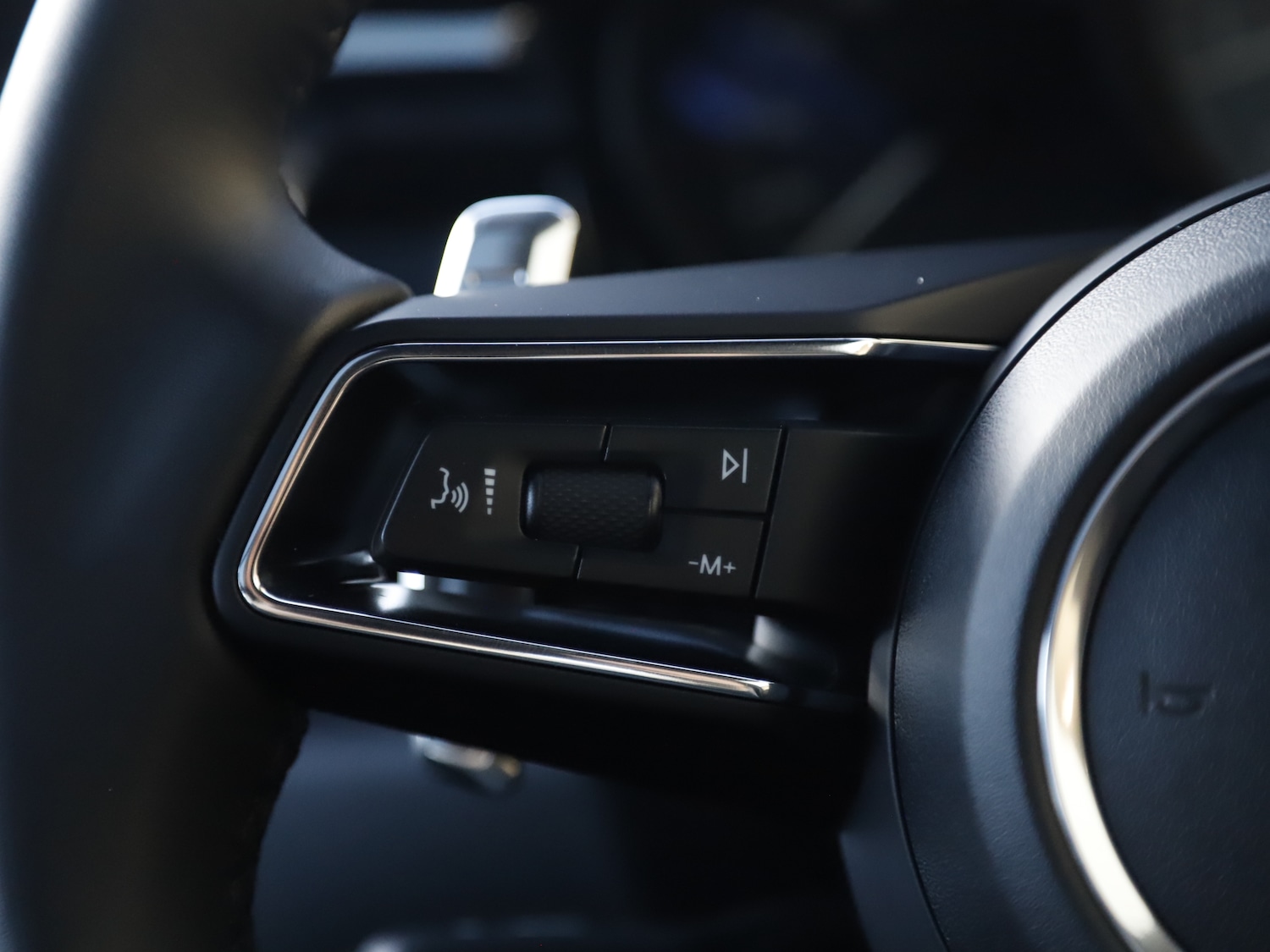 Used Porsche Macan 2025 for sale - 76616906: Photo 17