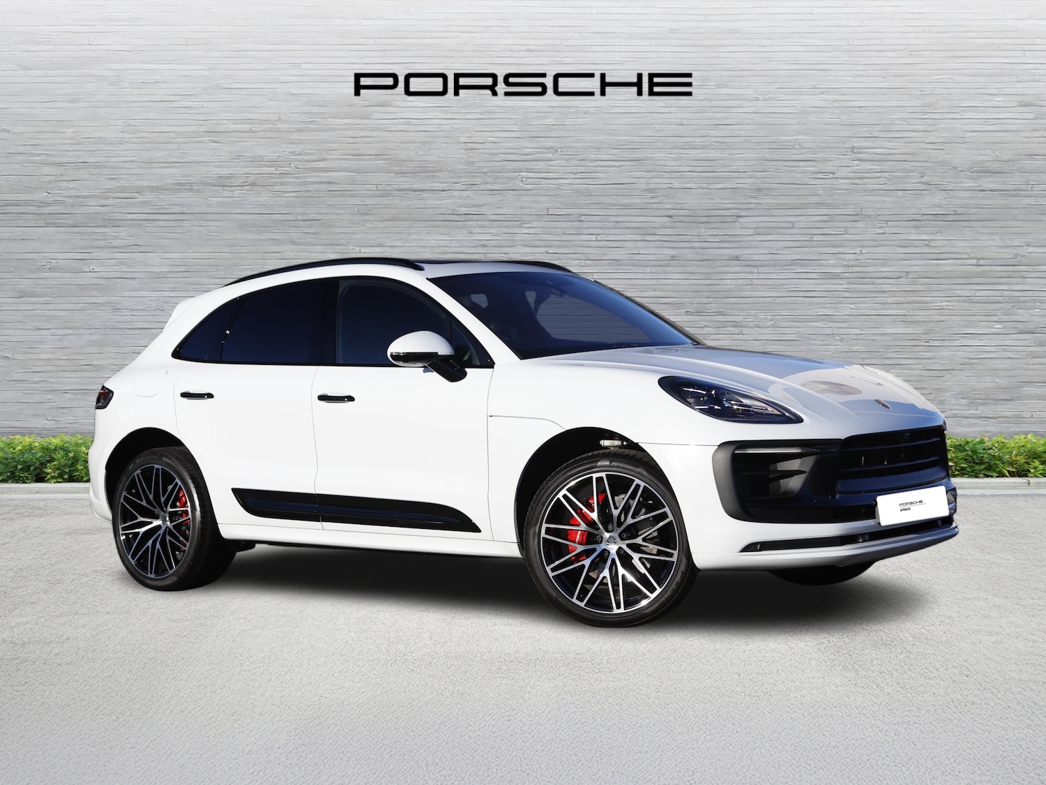 Used Porsche Macan 2025 for sale - 76616906: Photo 2