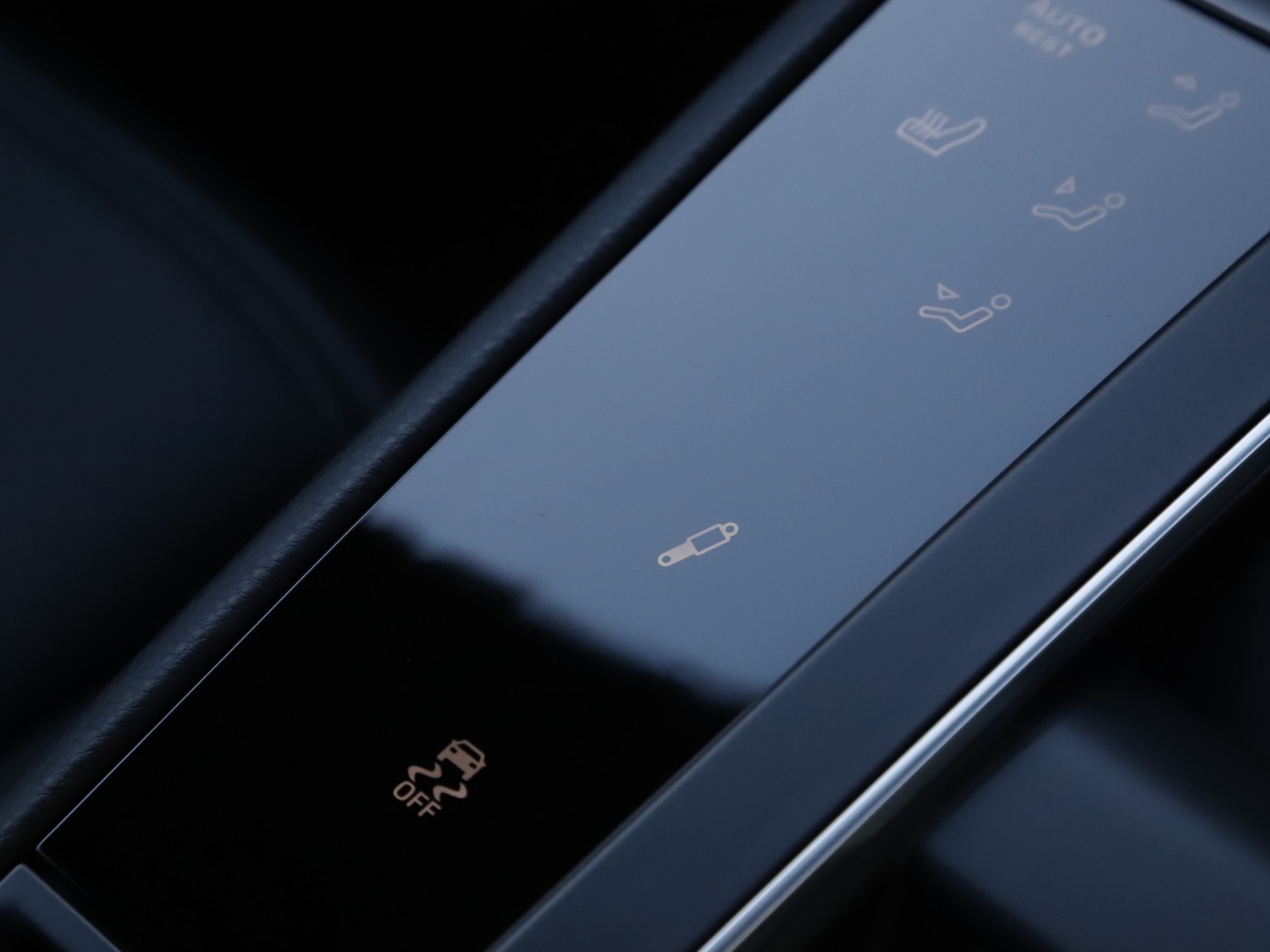 Used Porsche Macan 2025 for sale - 76616906: Photo 24