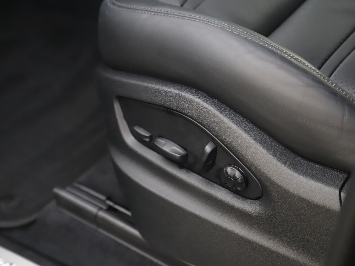 Used Porsche Cayenne 2023 for sale - 77691991: Photo 10