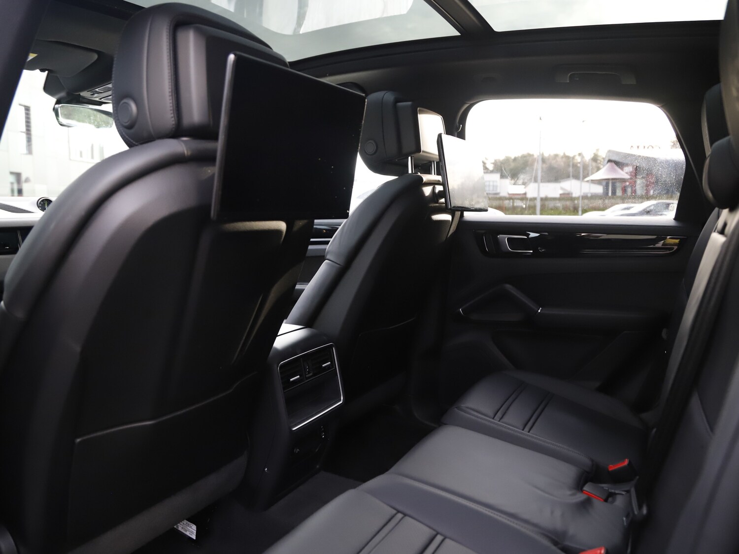 Used Porsche Cayenne 2023 for sale - 77691991: Photo 18