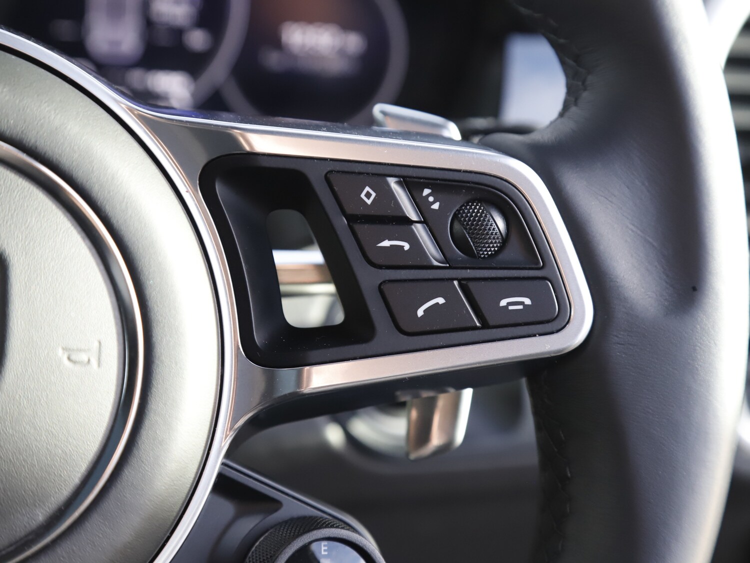 Used Porsche Cayenne 2023 for sale - 77691991: Photo 36