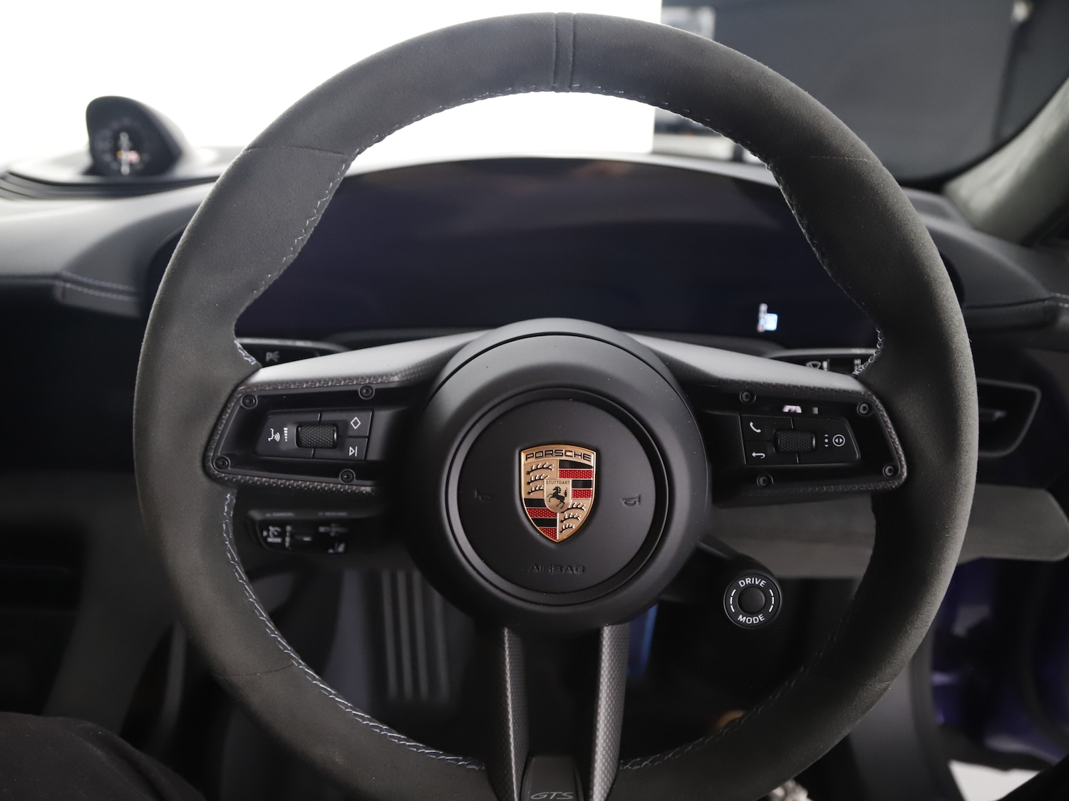 Used Porsche Taycan 2025 for sale - 75895677: Photo 50