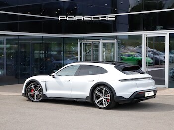 Used Porsche Taycan 2023 for sale - 78726348: Photo
