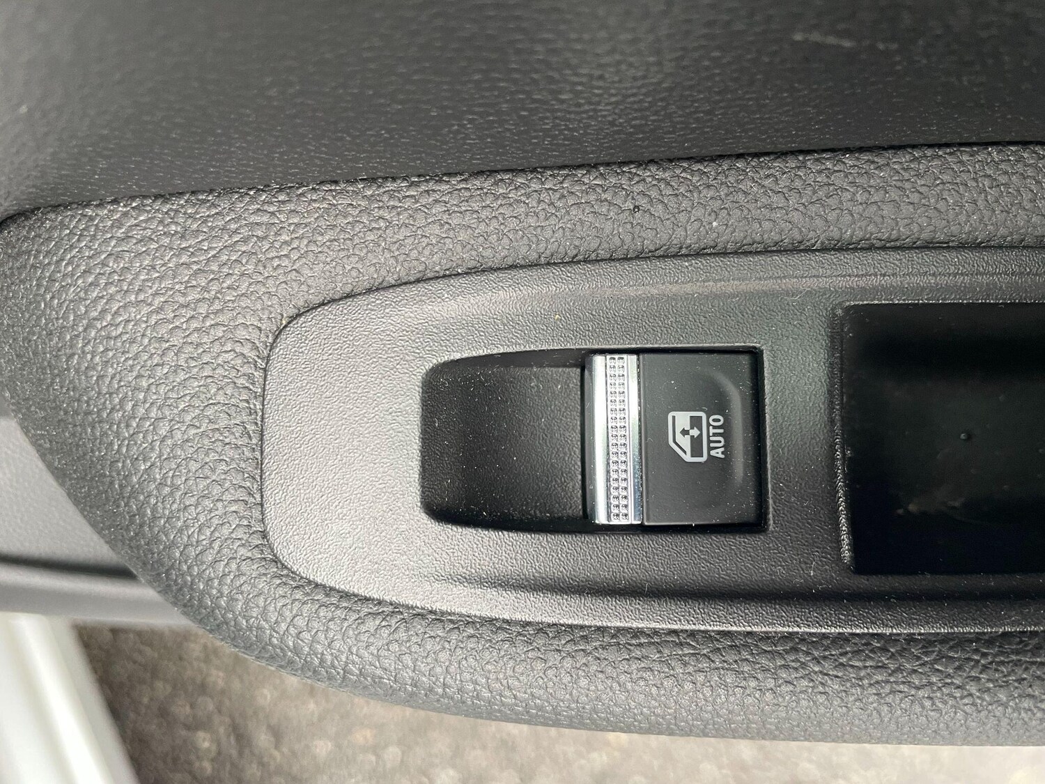 Used Renault Clio 2021 for sale - 76549162: Photo 24