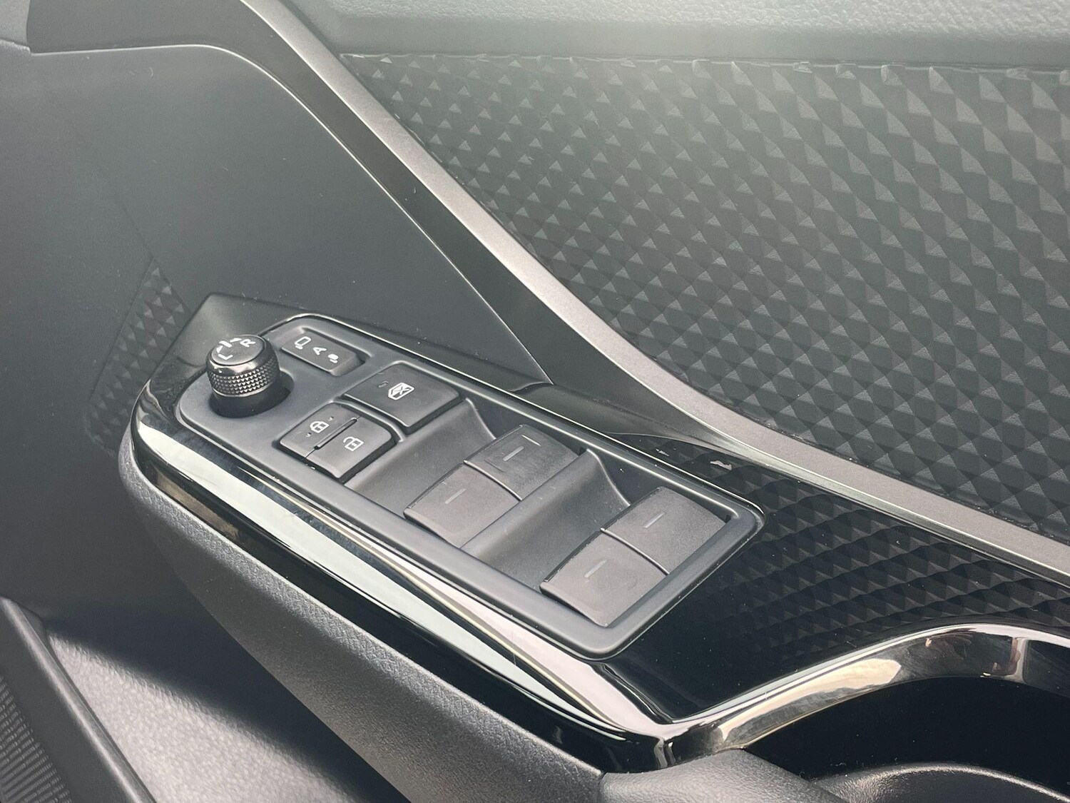 Used Toyota C-HR for sale - 78220275: Photo 22