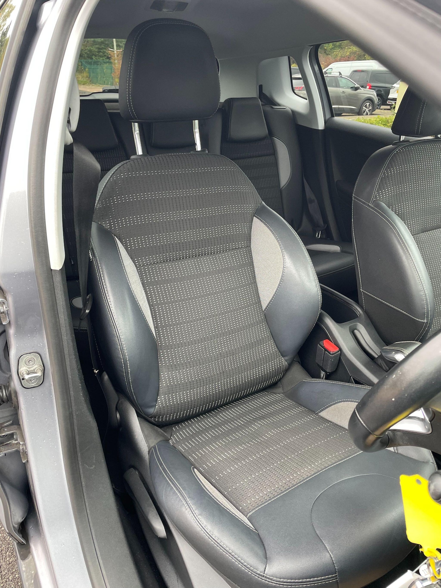 Used Peugeot 2008 2017 for sale - 76294557: Photo 11