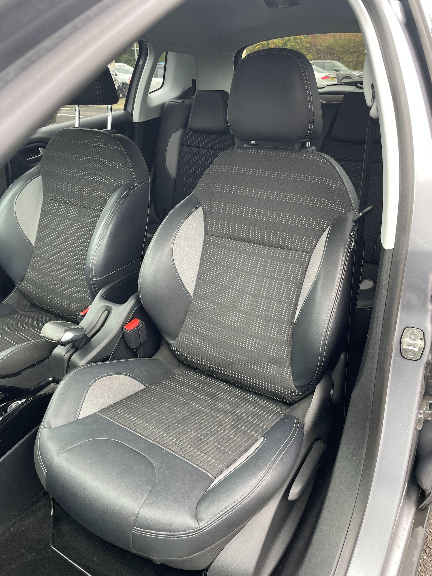 Used Peugeot 2008 2017 for sale - 76294557: Photo 13