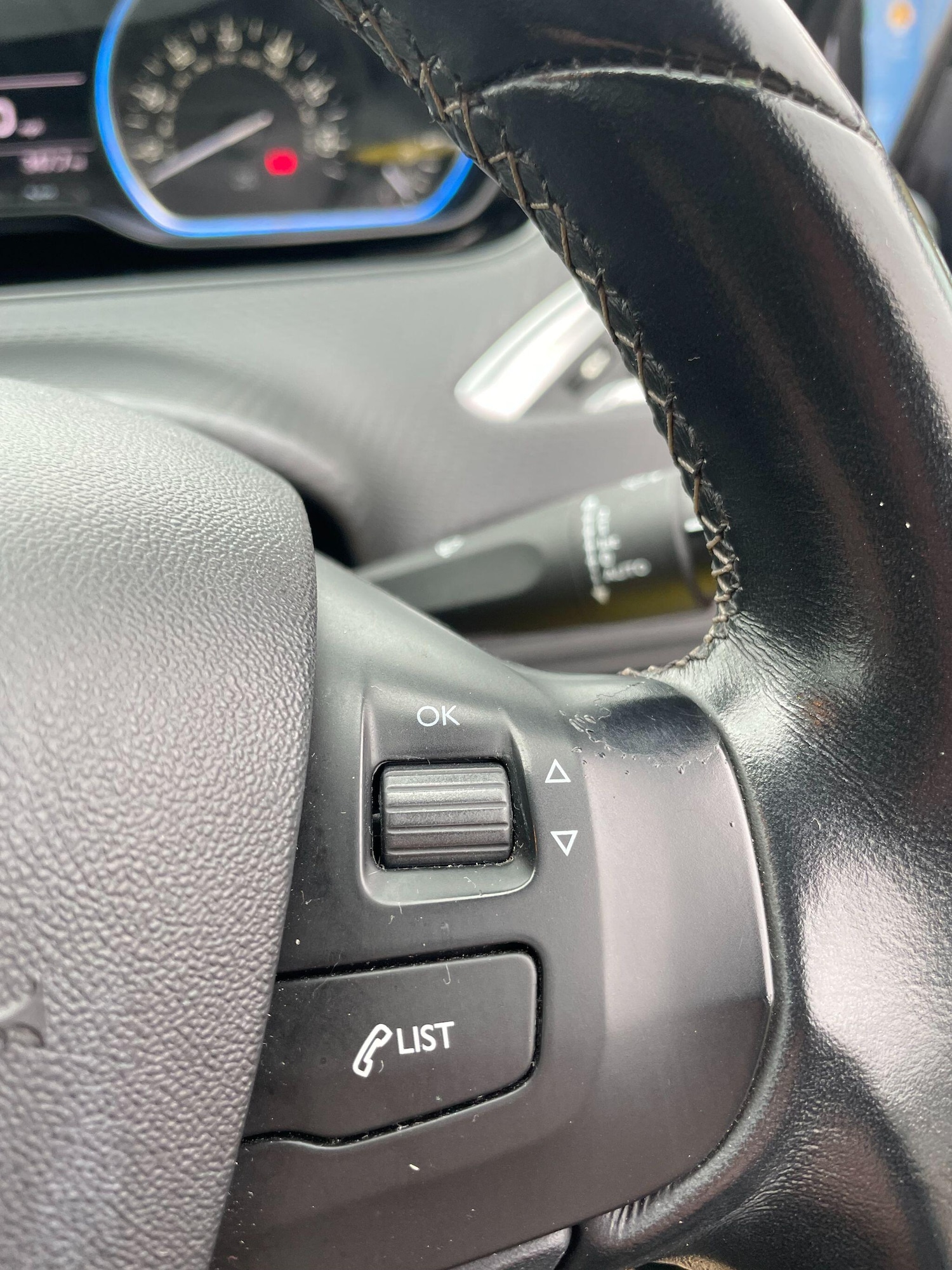Used Peugeot 2008 2017 for sale - 76294557: Photo 17