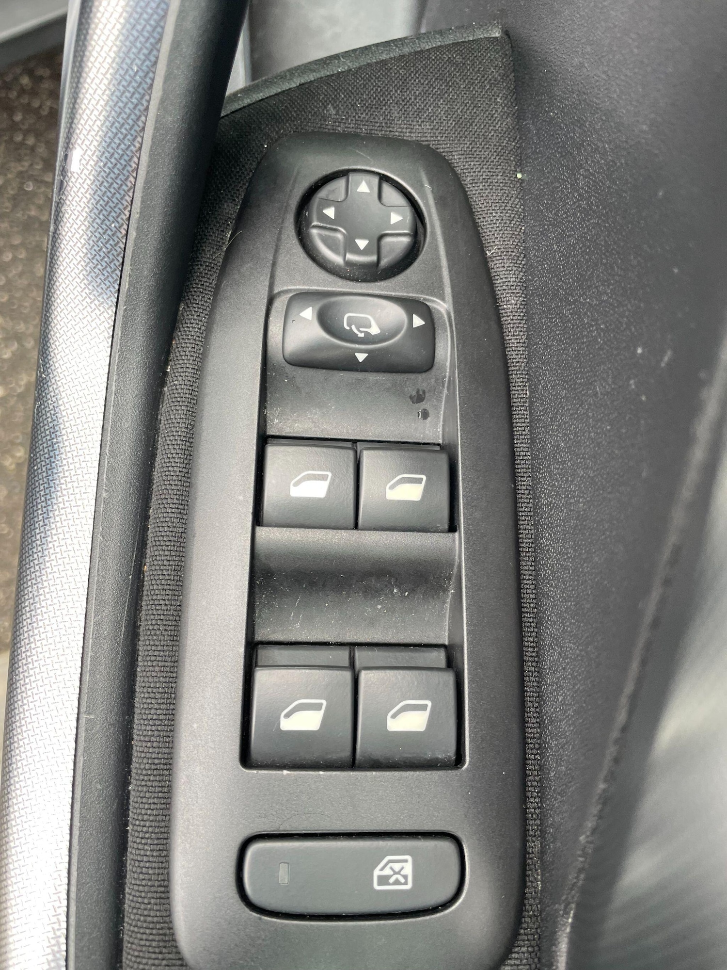 Used Peugeot 2008 2017 for sale - 76294557: Photo 21