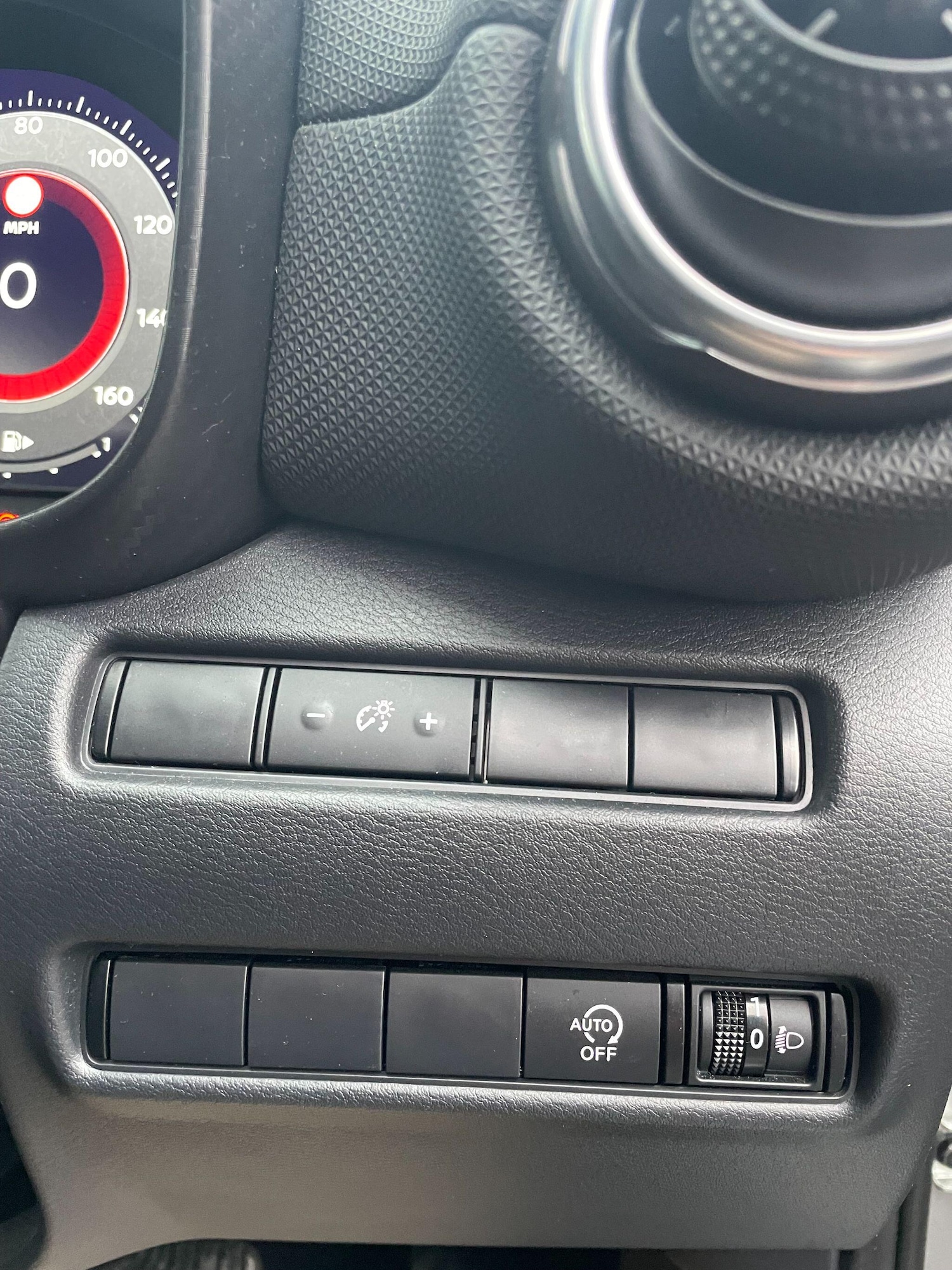 Used Nissan Juke 2024 for sale - 77101920: Photo 25