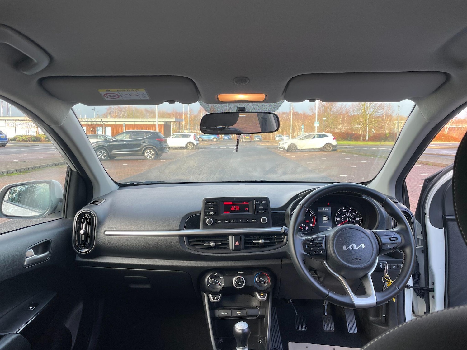 Used Kia Picanto 2023 for sale - 76965321: Photo 15