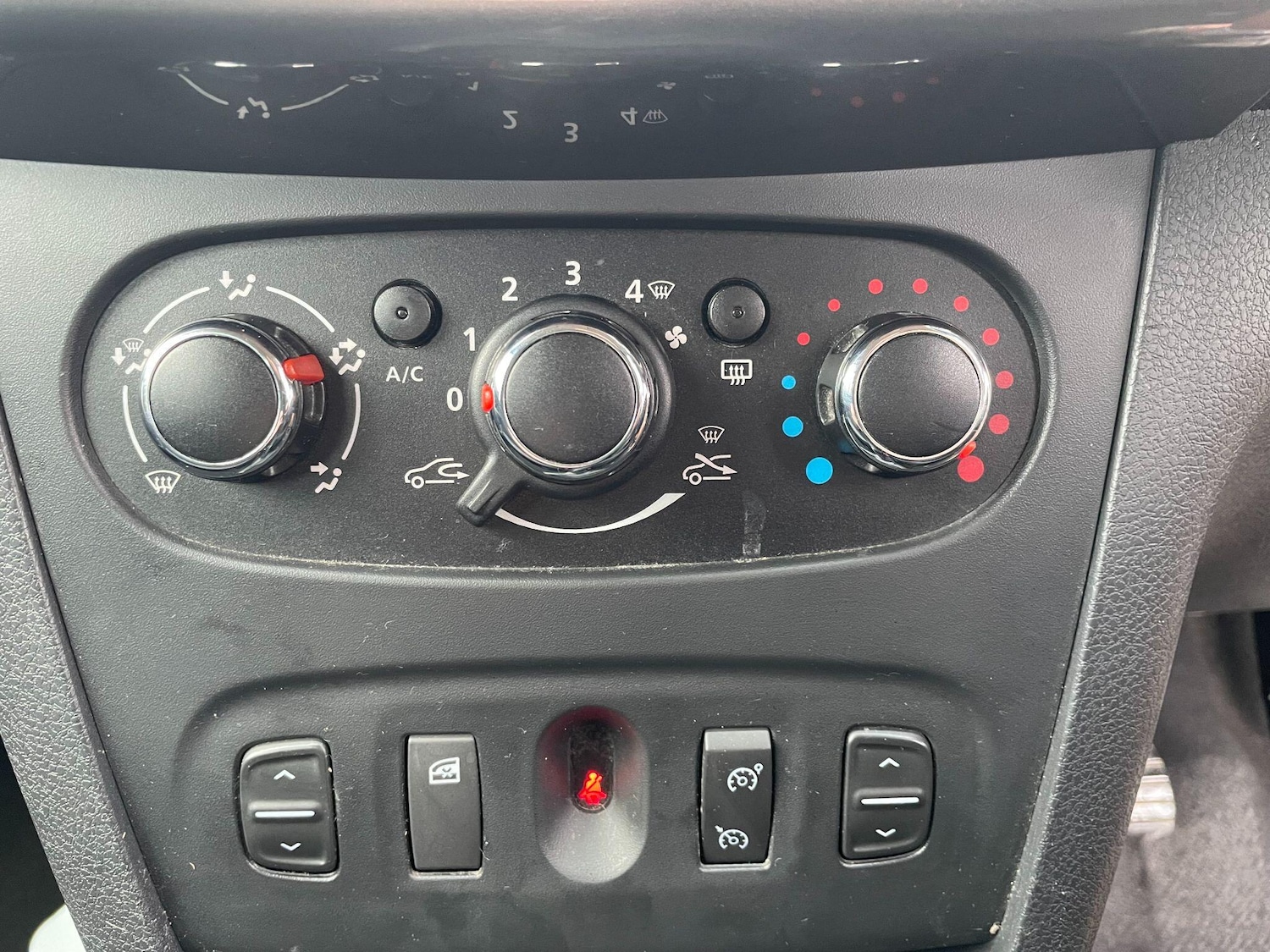 Used Dacia Sandero 2016 for sale - 76283045: Photo 20