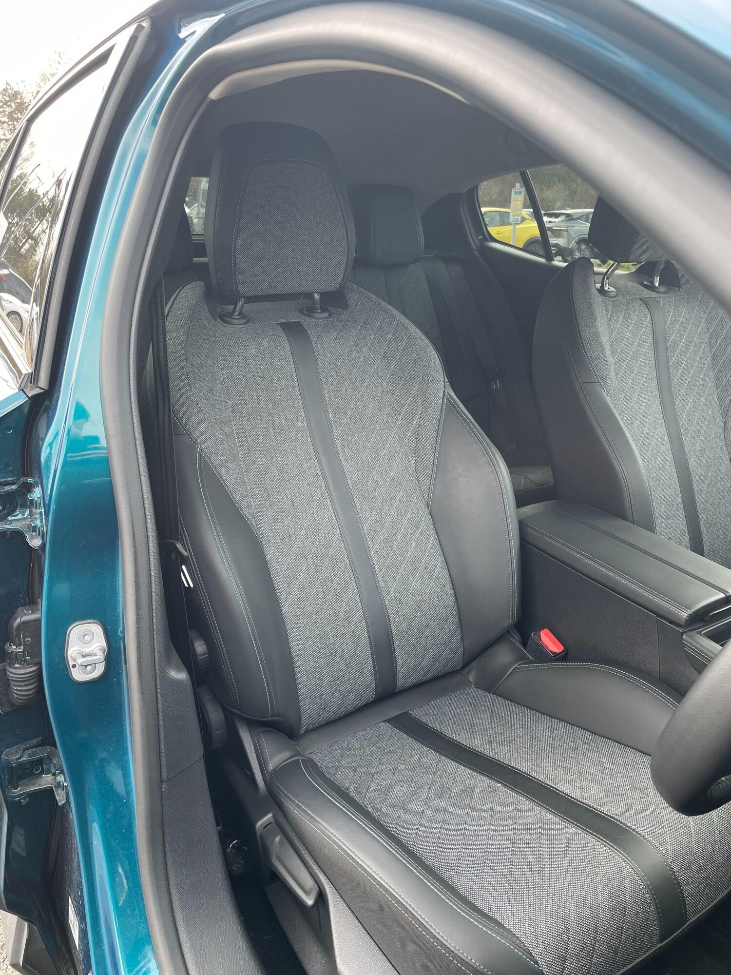 Used Peugeot 408 2023 for sale - 77670377: Photo 11