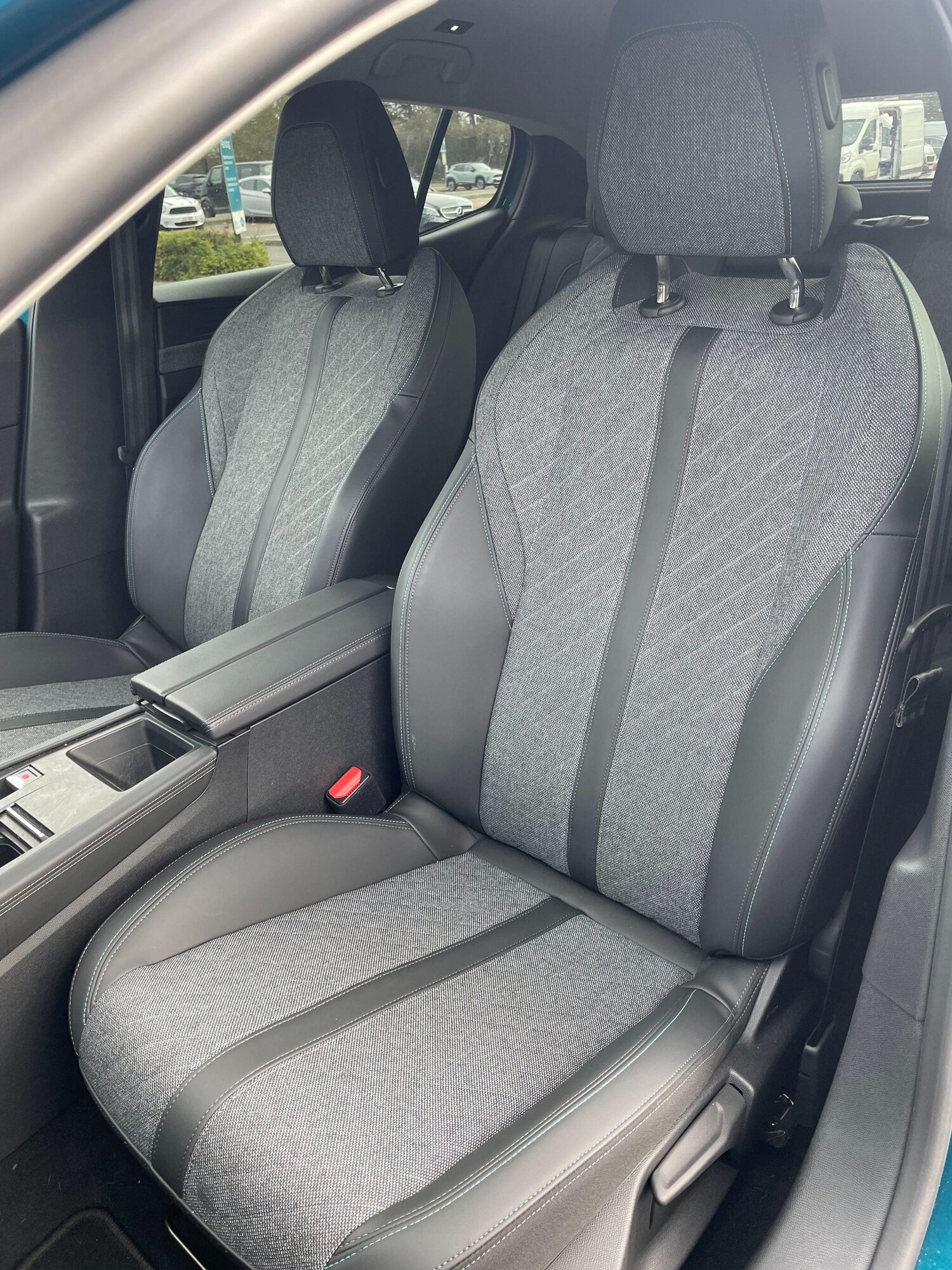 Used Peugeot 408 2023 for sale - 77670377: Photo 13