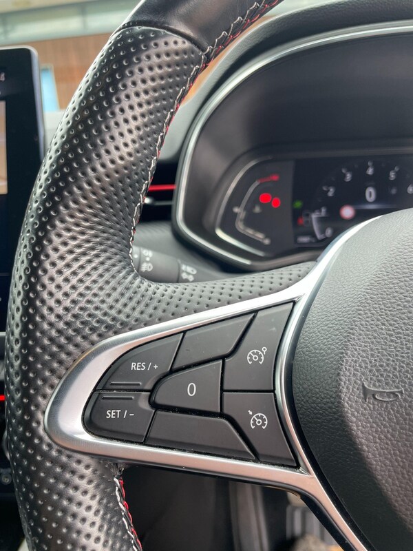 Used Renault Clio 2020 for sale - 75539910: Photo 18