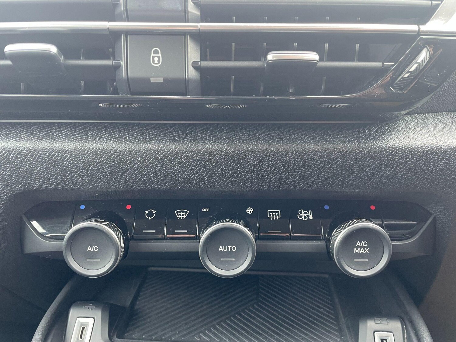 Used Citroen C4 2023 for sale - 78062594: Photo 22