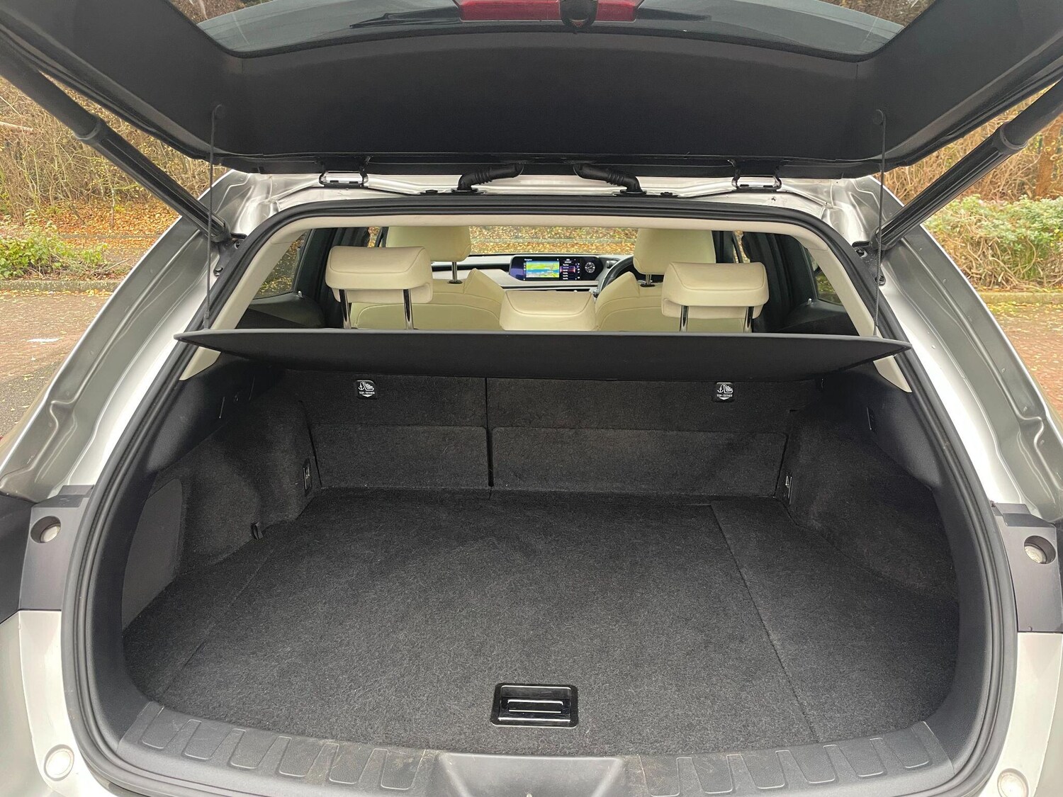 Used Lexus UX 2019 for sale - 76597048: Photo 10