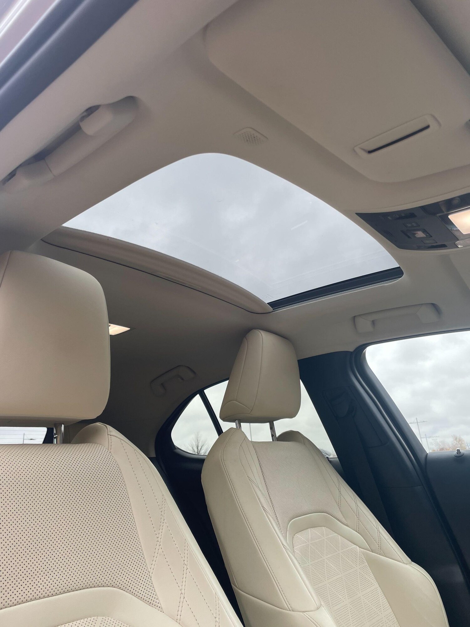 Used Lexus UX 2019 for sale - 76597048: Photo 25