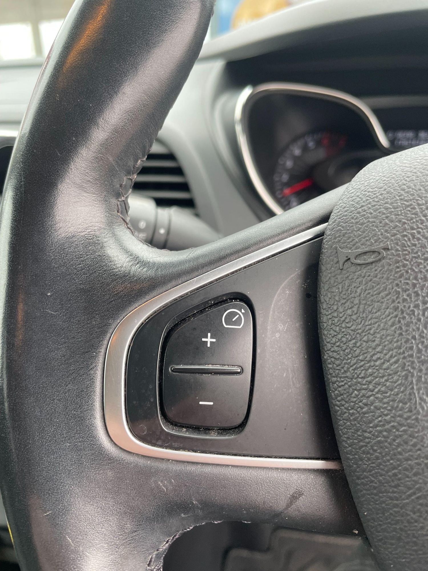 Used Renault Captur 2016 for sale - 76283182: Photo 17