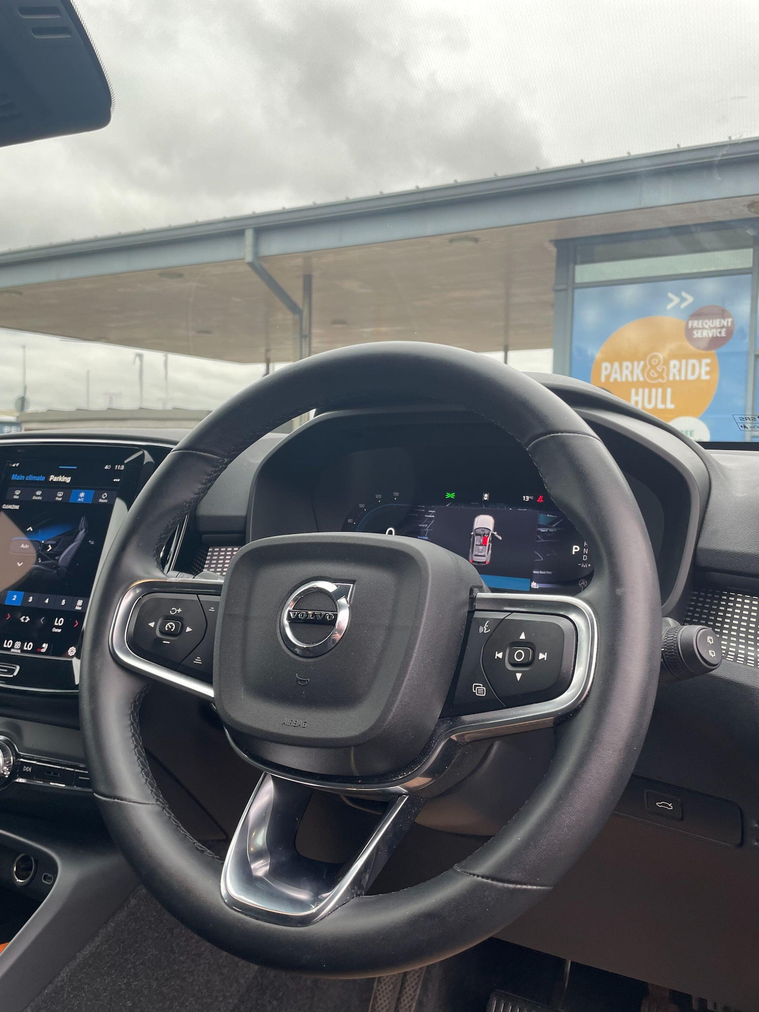 Used Volvo XC40 2024 for sale - 76295731: Photo 19