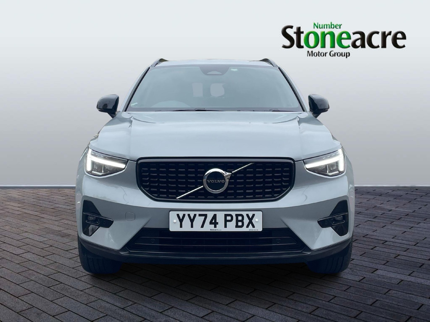 Used Volvo XC40 2024 for sale - 76295731: Photo 2