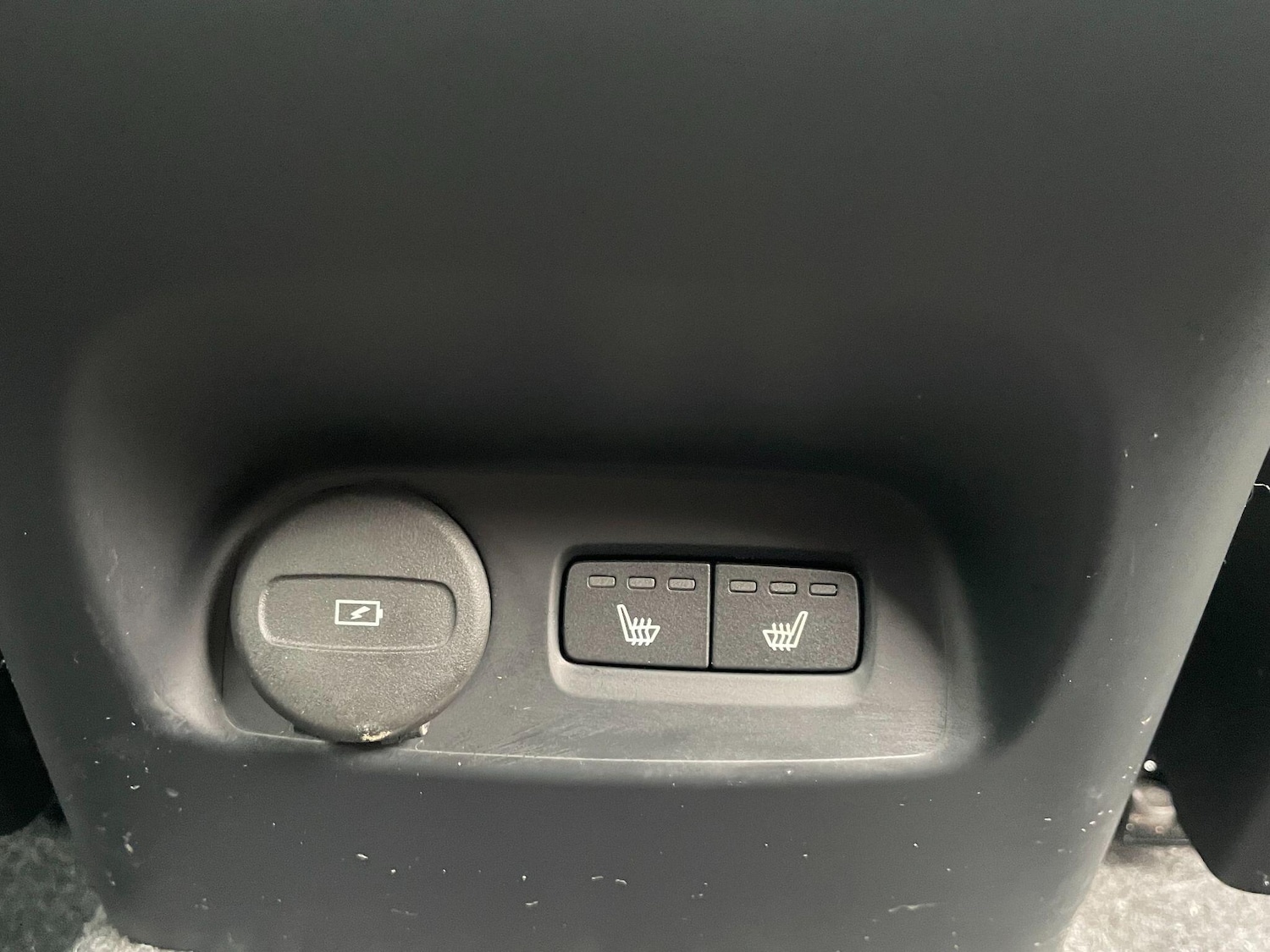 Used Volvo XC40 2024 for sale - 76295731: Photo 23