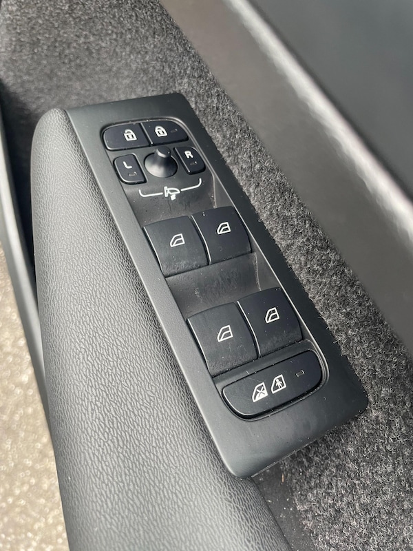 Used Volvo XC40 2024 for sale - 76295731: Photo 26