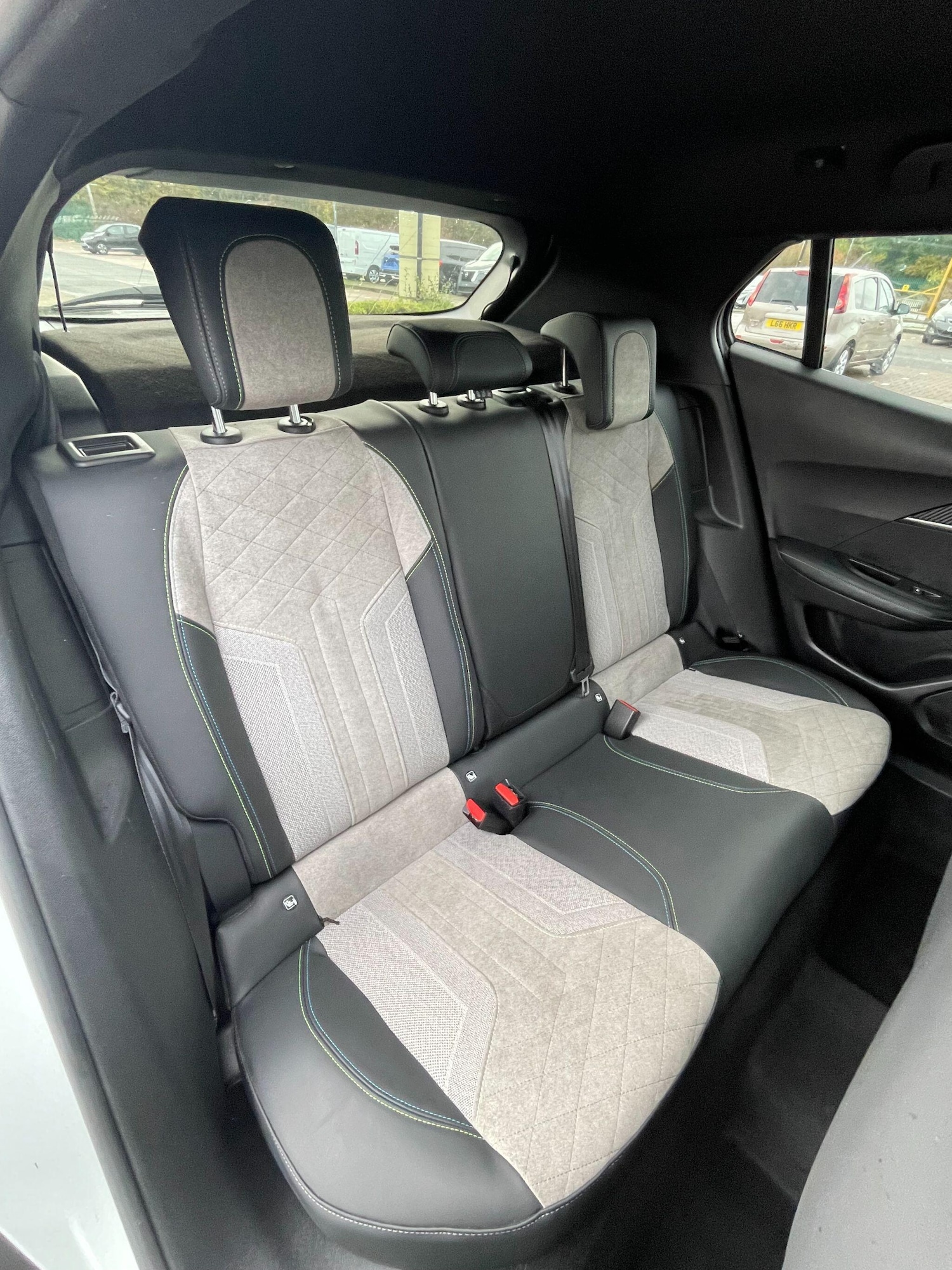 Used Peugeot 2008 2021 for sale - 76549737: Photo 12