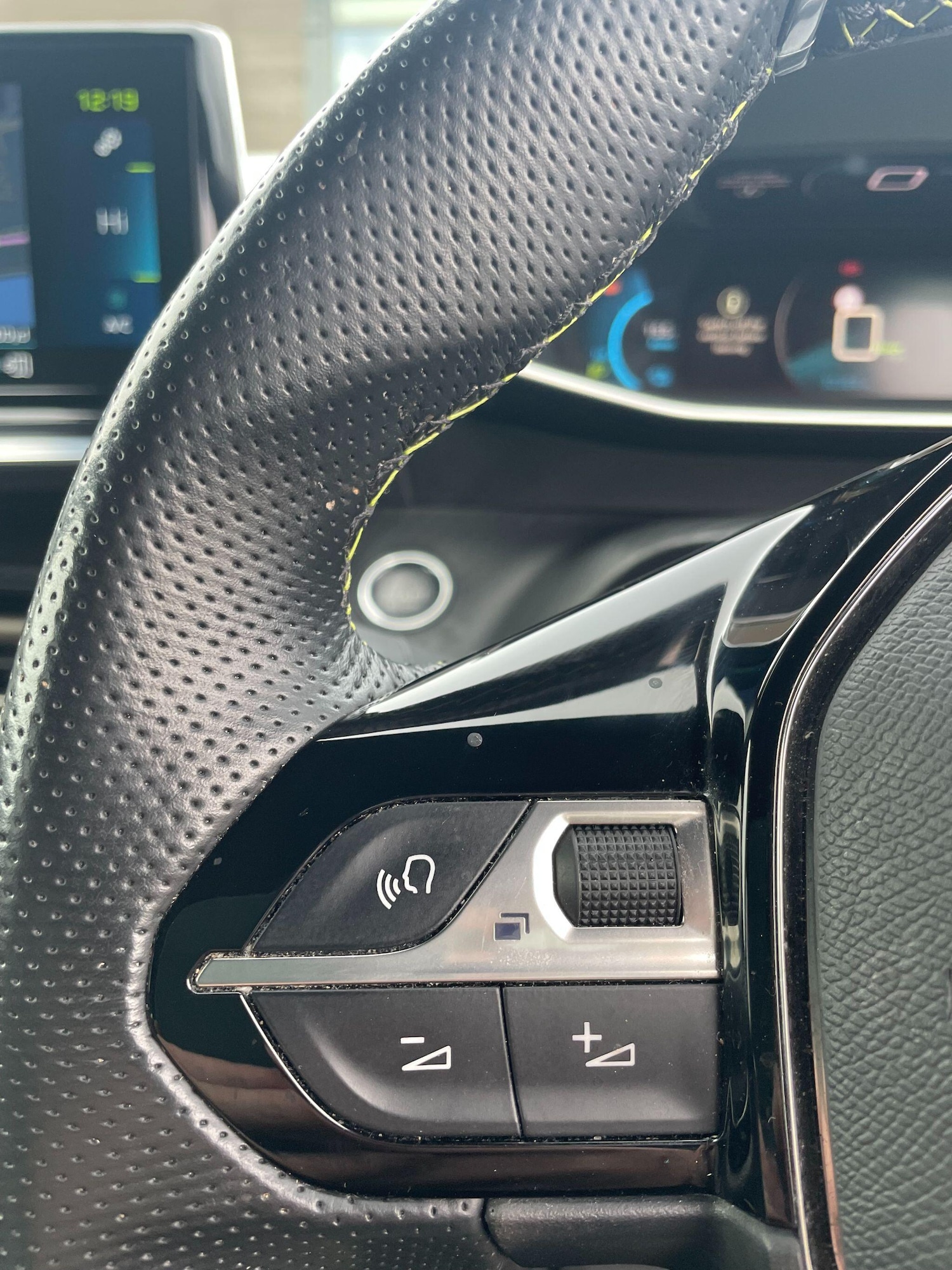 Used Peugeot 2008 2021 for sale - 76549737: Photo 17