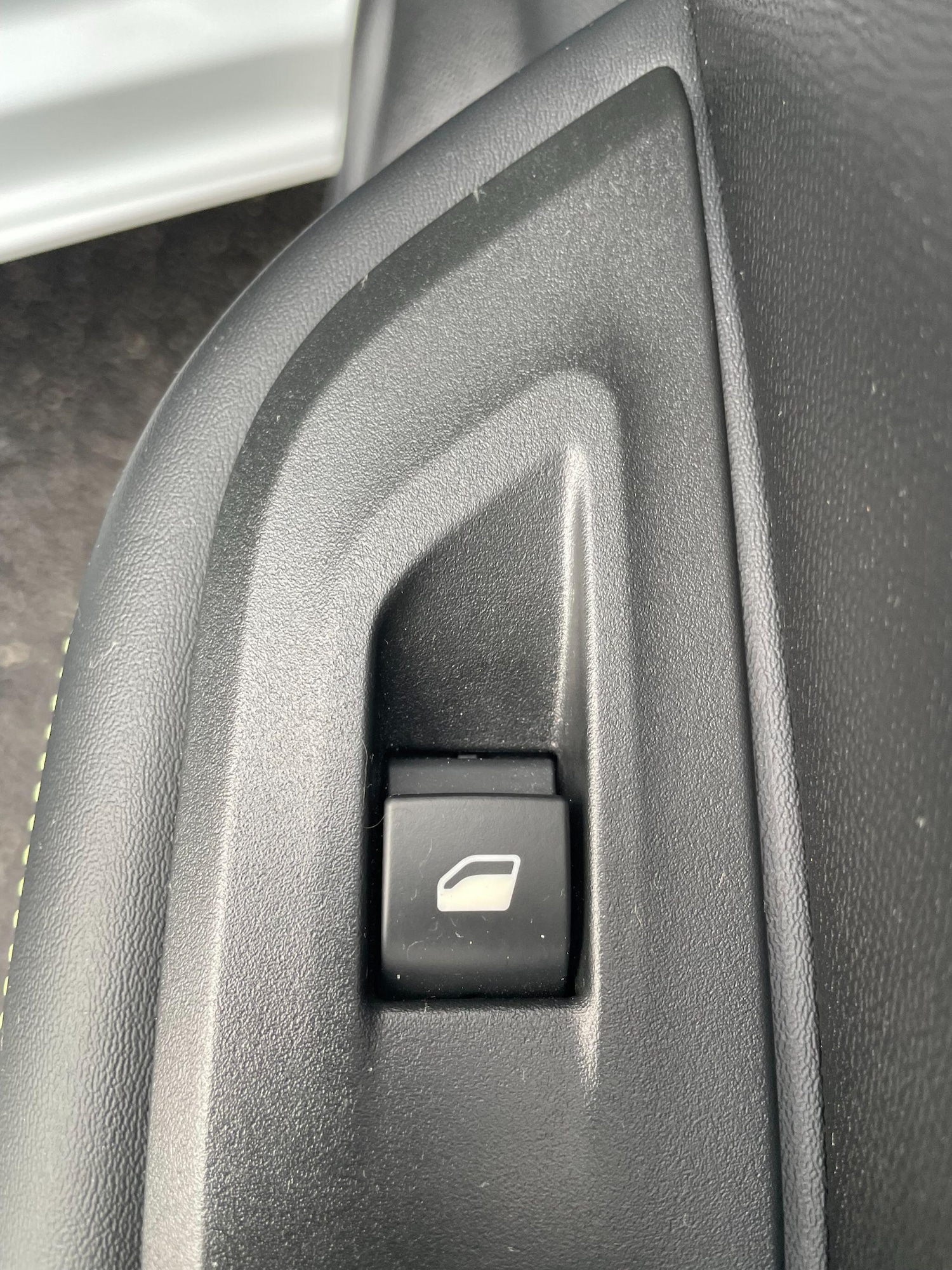 Used Peugeot 2008 2021 for sale - 76549737: Photo 24