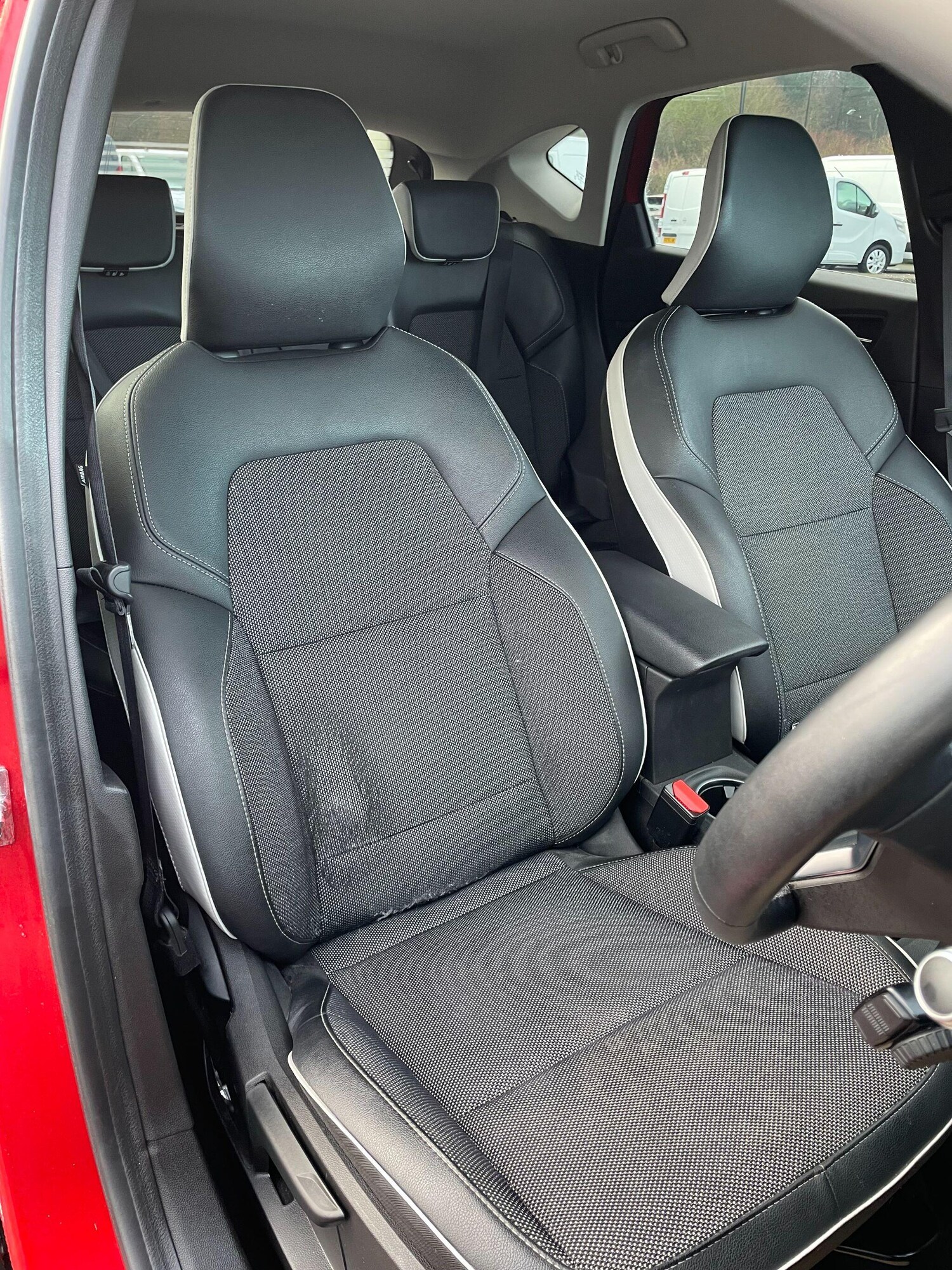 Used Renault Captur for sale - 77351743: Photo 11