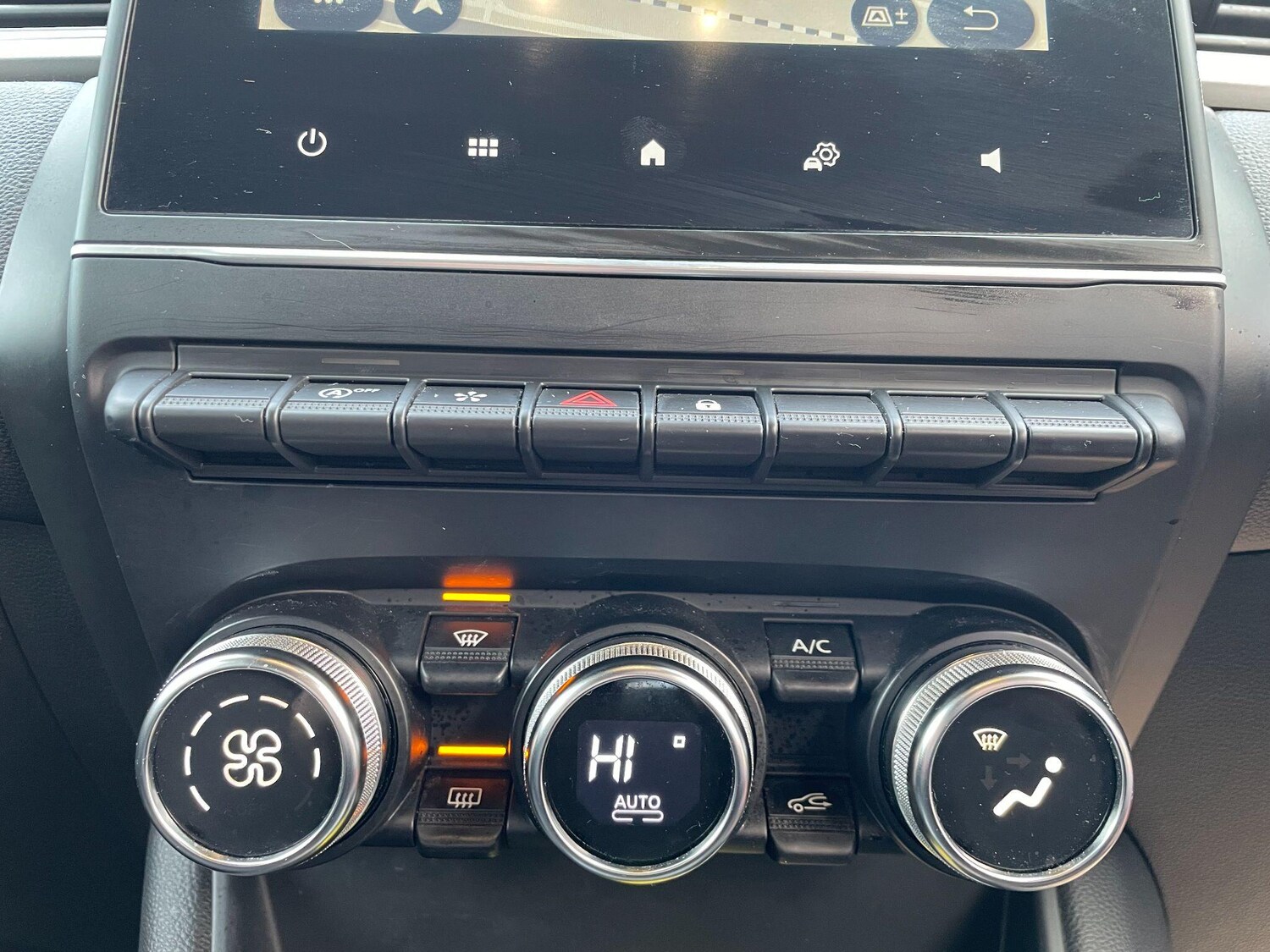 Used Renault Captur for sale - 77351743: Photo 20