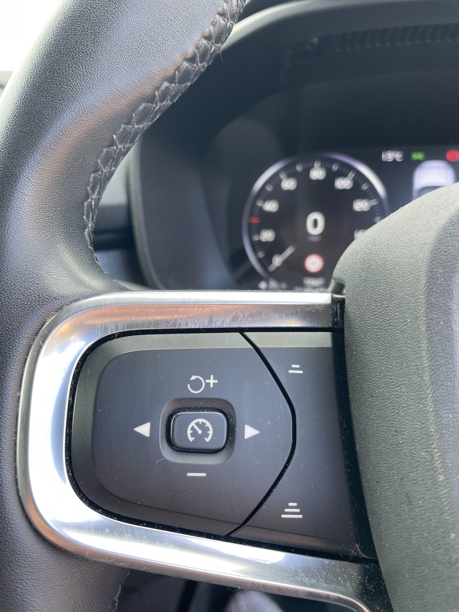 Used Volvo XC40 2022 for sale - 78100914: Photo 18