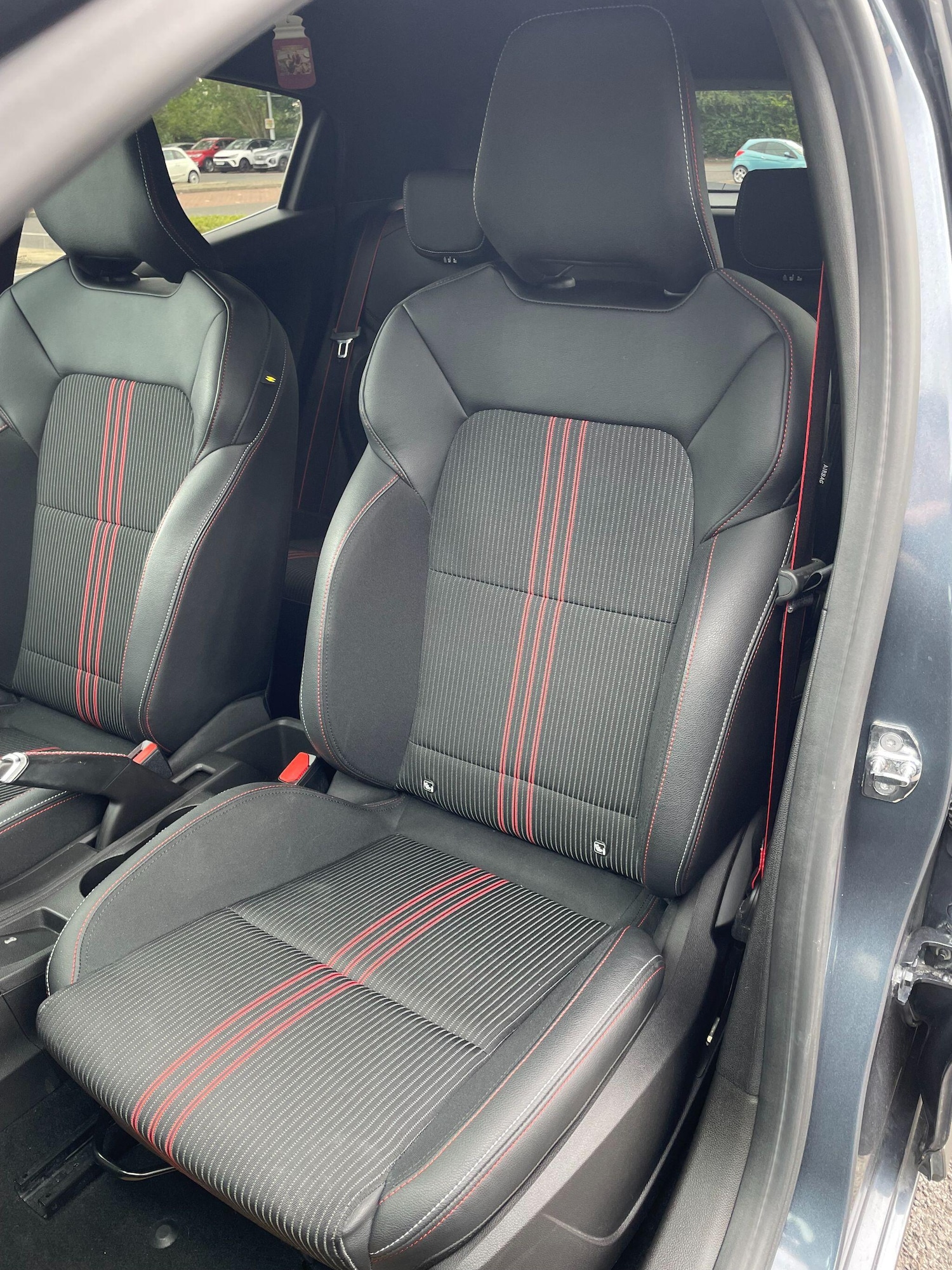 Used Renault Clio 2020 for sale - 76620135: Photo 13