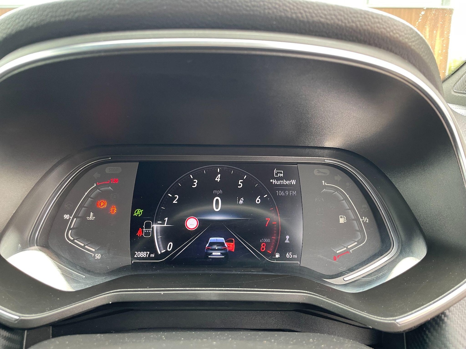 Used Renault Clio 2020 for sale - 76620135: Photo 16