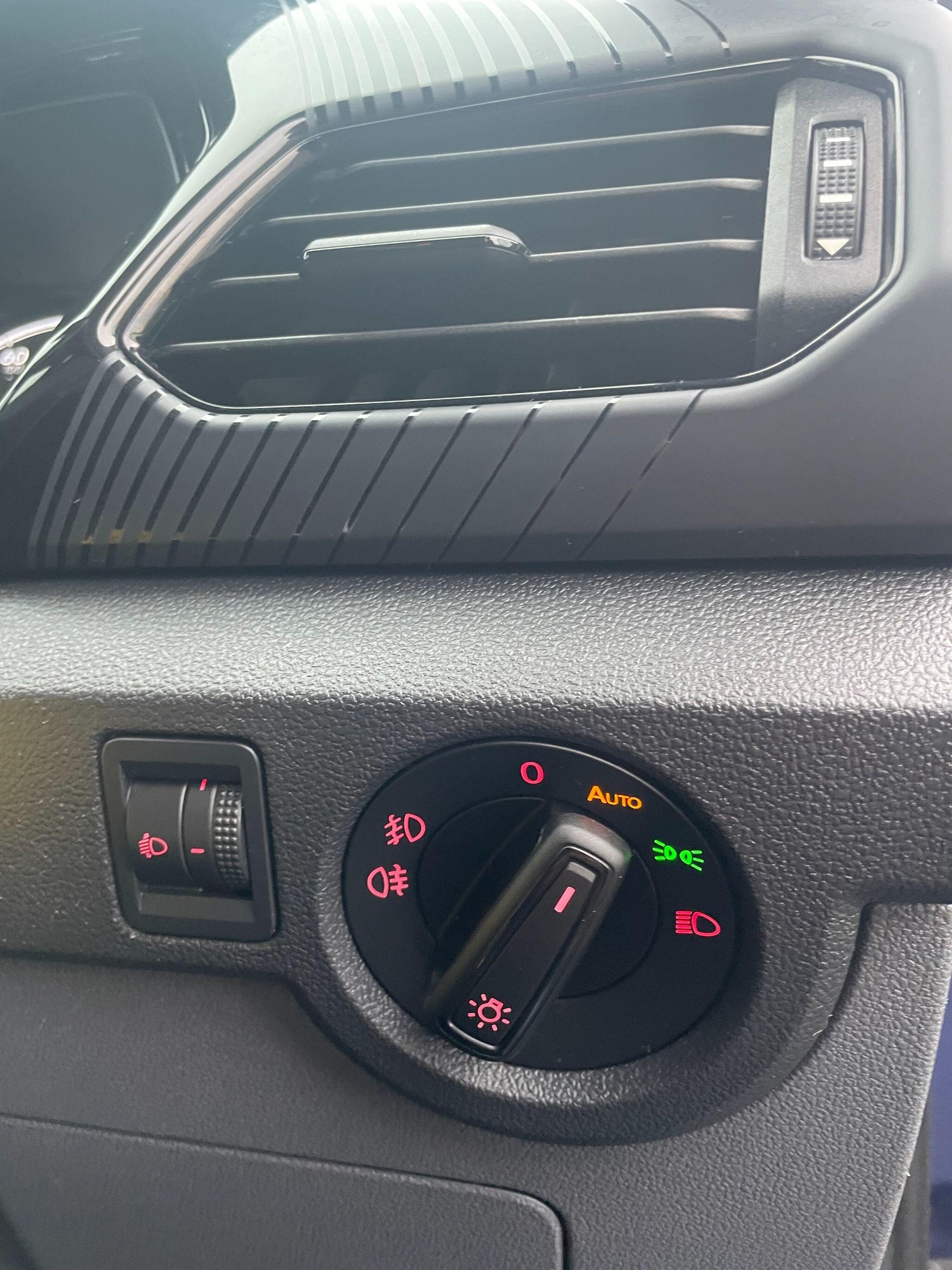 Used Volkswagen T-Cross 2020 for sale - 77658420: Photo 22