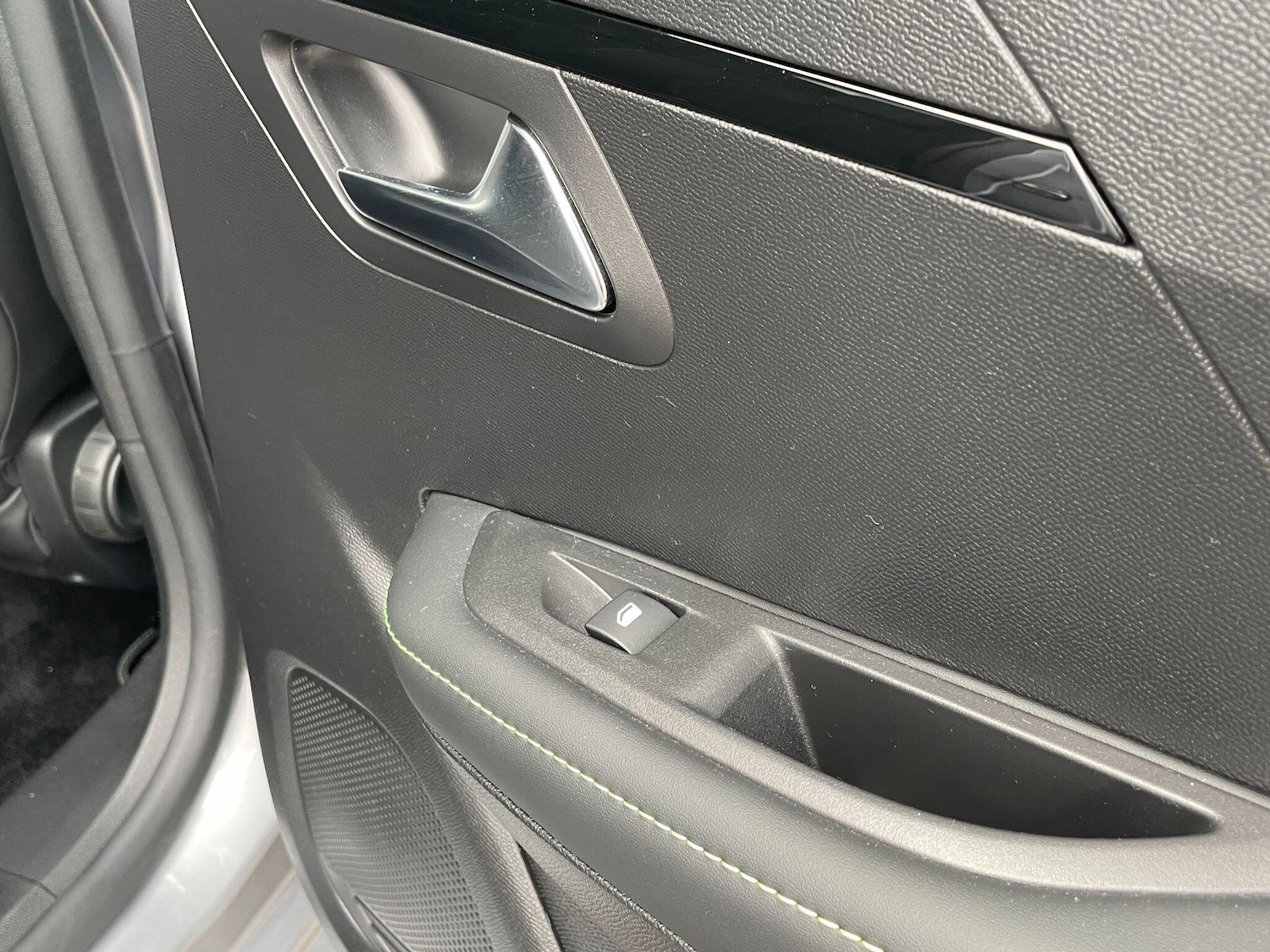 Used Peugeot 208 2024 for sale - 77940002: Photo 30