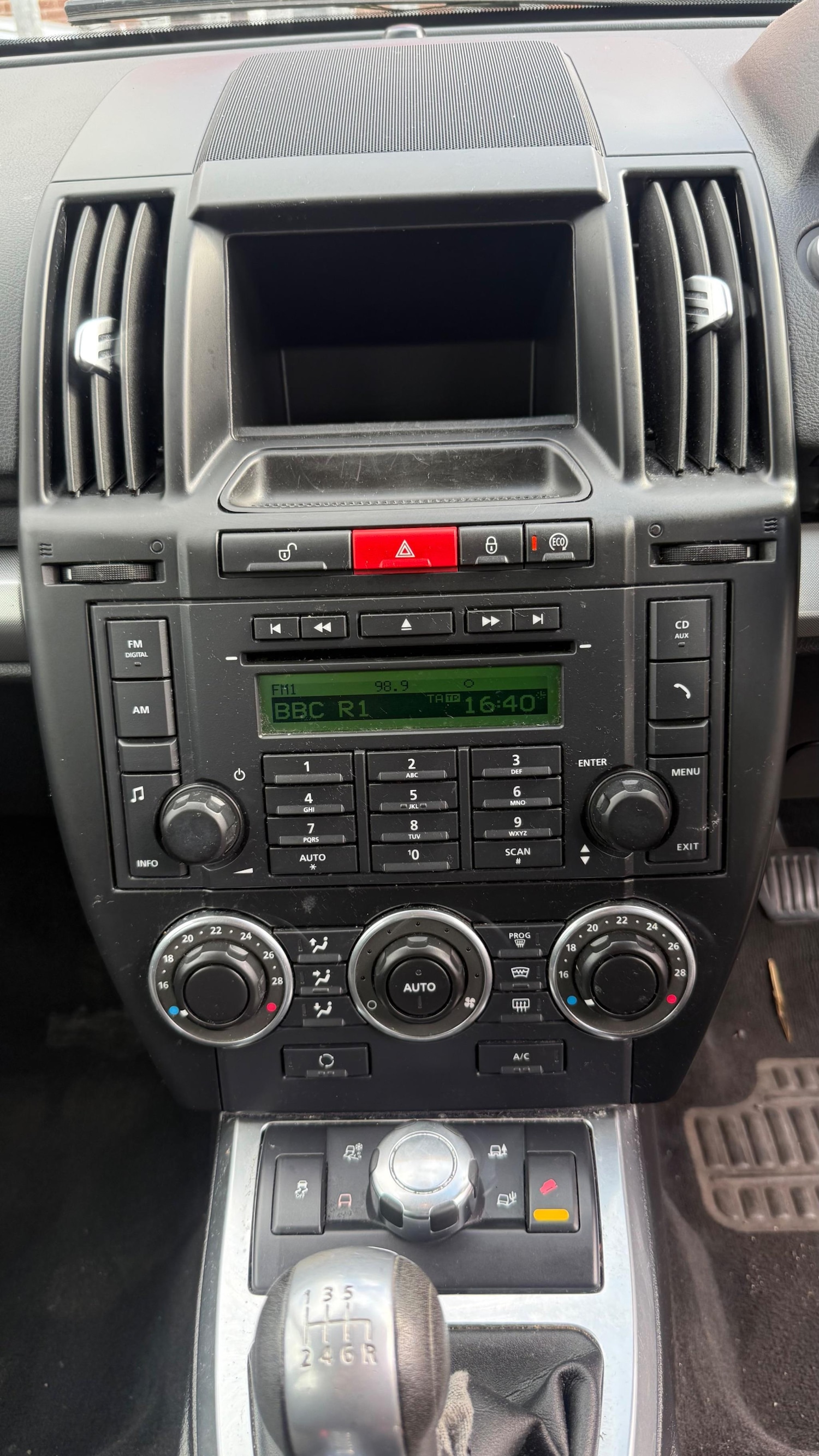 Used Land Rover Freelander 2 2012 for sale - 76138457: Photo 12