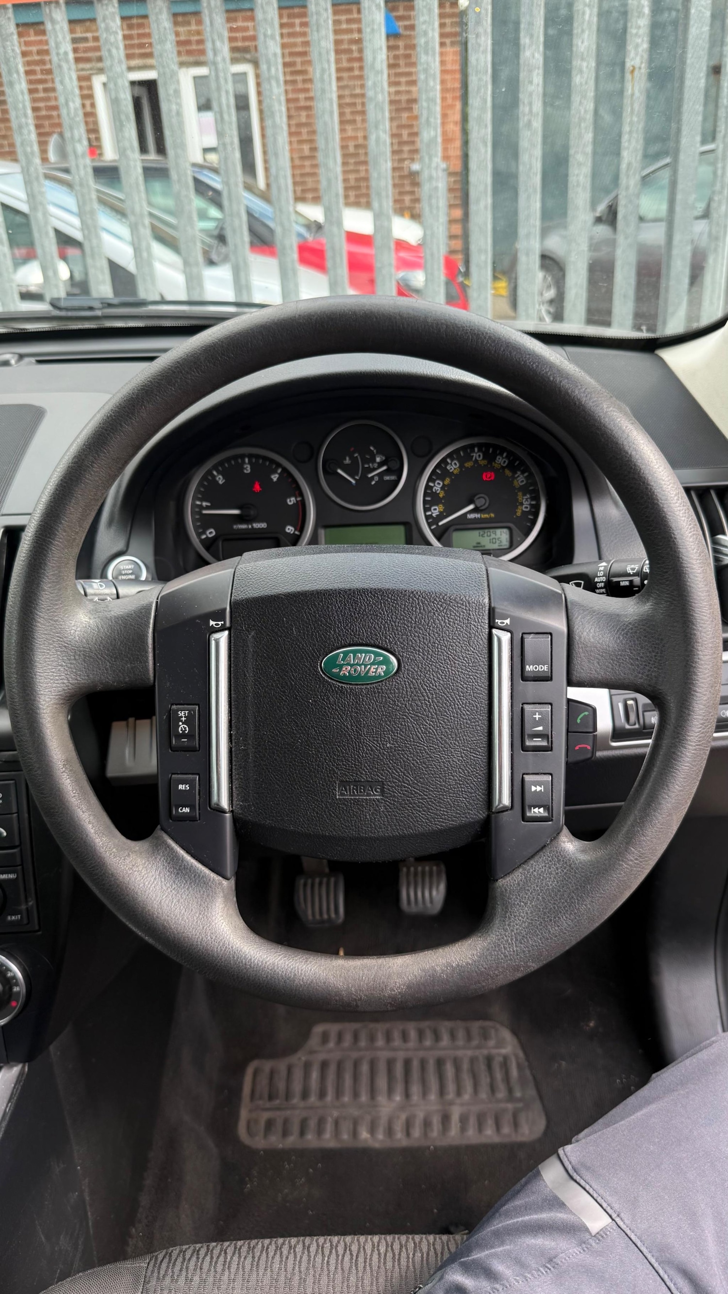 Used Land Rover Freelander 2 2012 for sale - 76138457: Photo 8