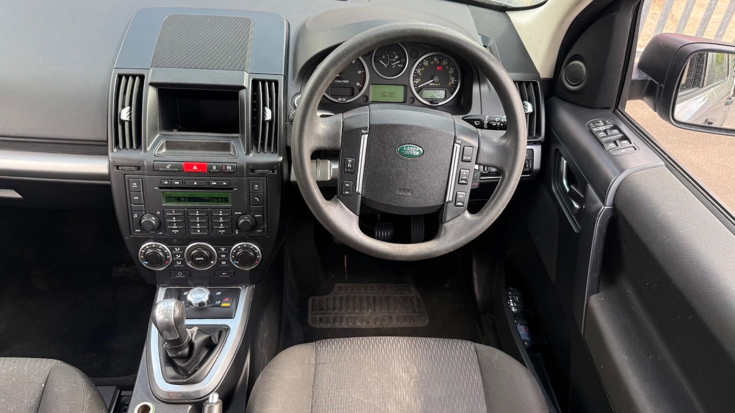 Used Land Rover Freelander 2 2012 for sale - 76138457: Photo 9