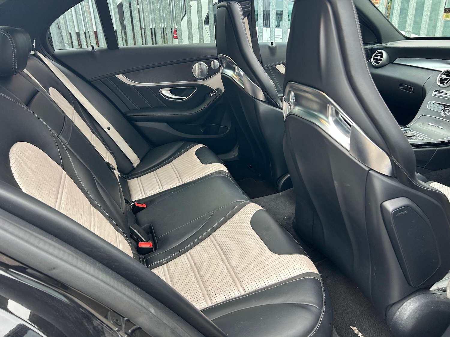 Used Mercedes-Benz C-Class 2016 for sale - 76137384: Photo 11