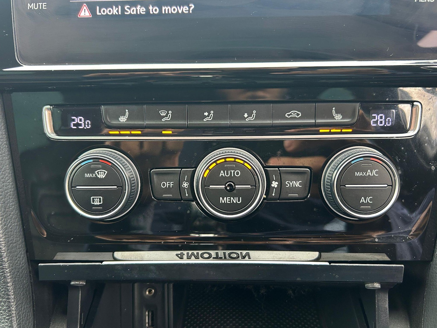 Used Volkswagen Golf 2014 for sale - 76136689: Photo 12