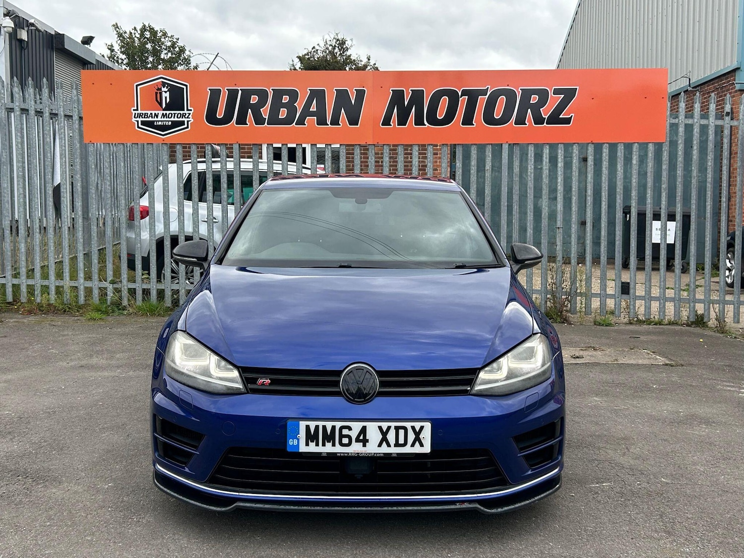Used Volkswagen Golf 2014 for sale - 76136689: Photo 2