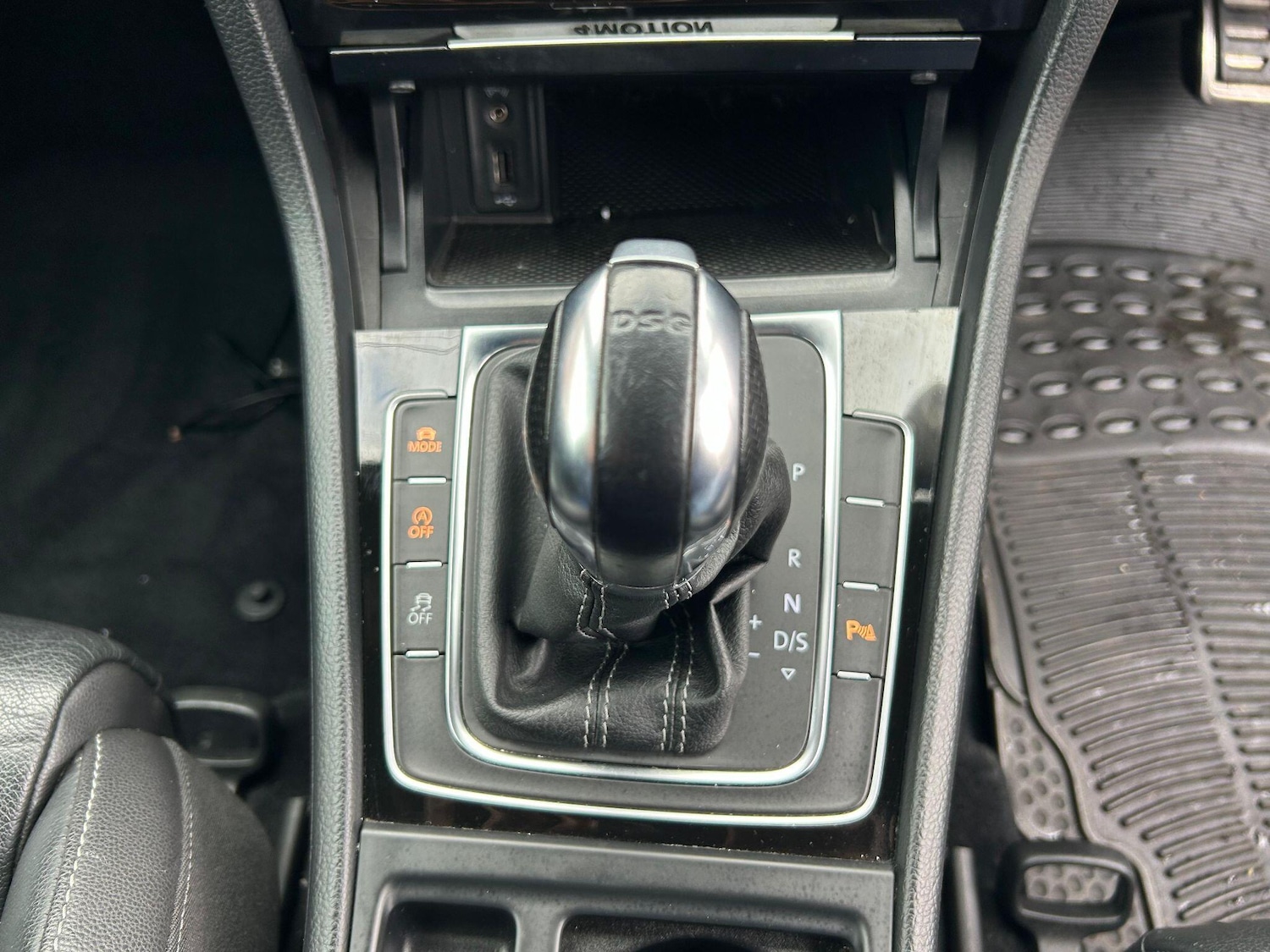 Used Volkswagen Golf 2014 for sale - 76136689: Photo 8