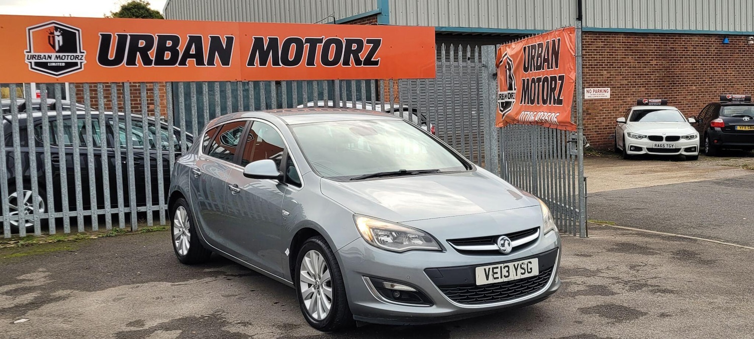 Used Vauxhall Astra 2013 for sale - 76484783: Photo 1
