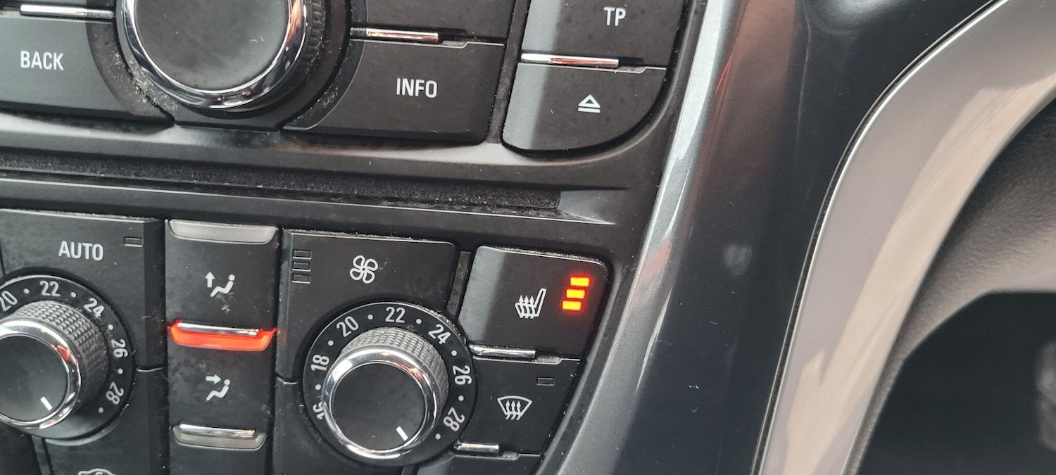 Used Vauxhall Astra 2013 for sale - 76484783: Photo 18