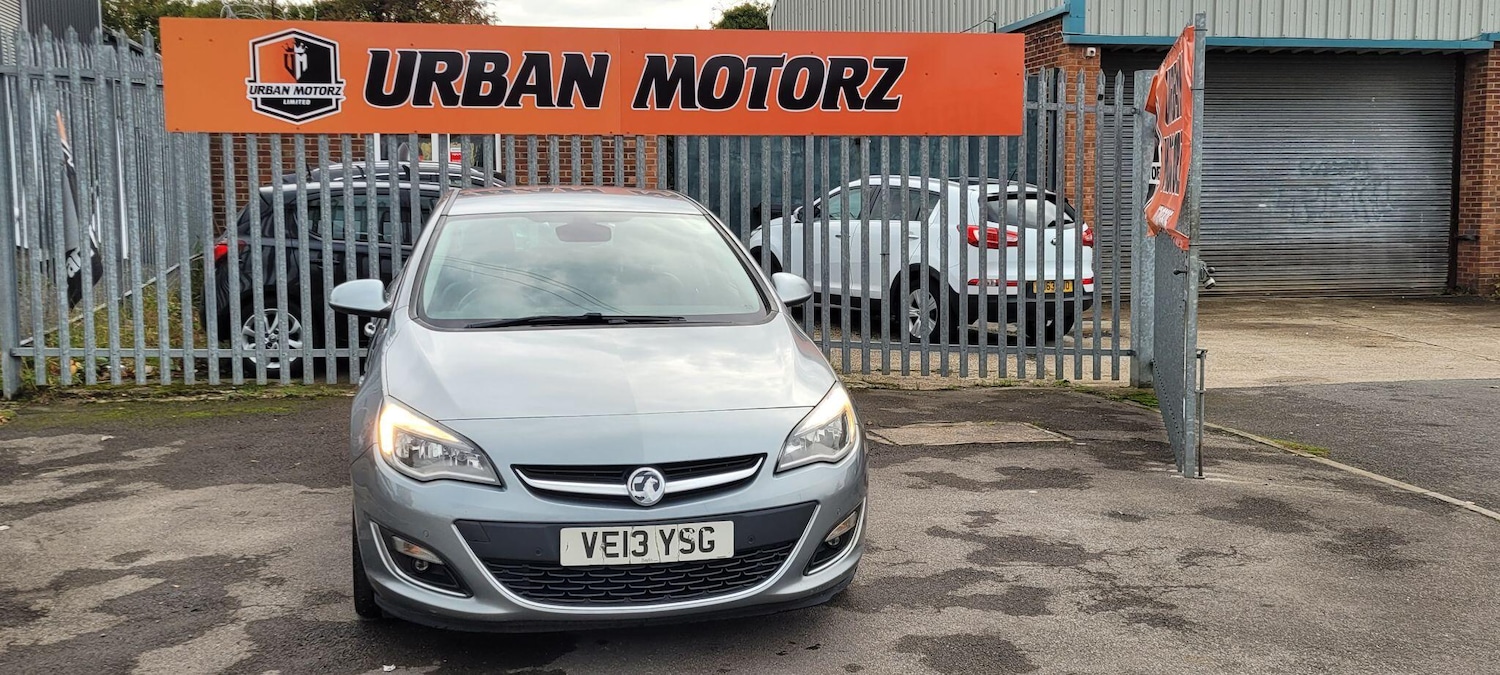 Used Vauxhall Astra 2013 for sale - 76484783: Photo 2