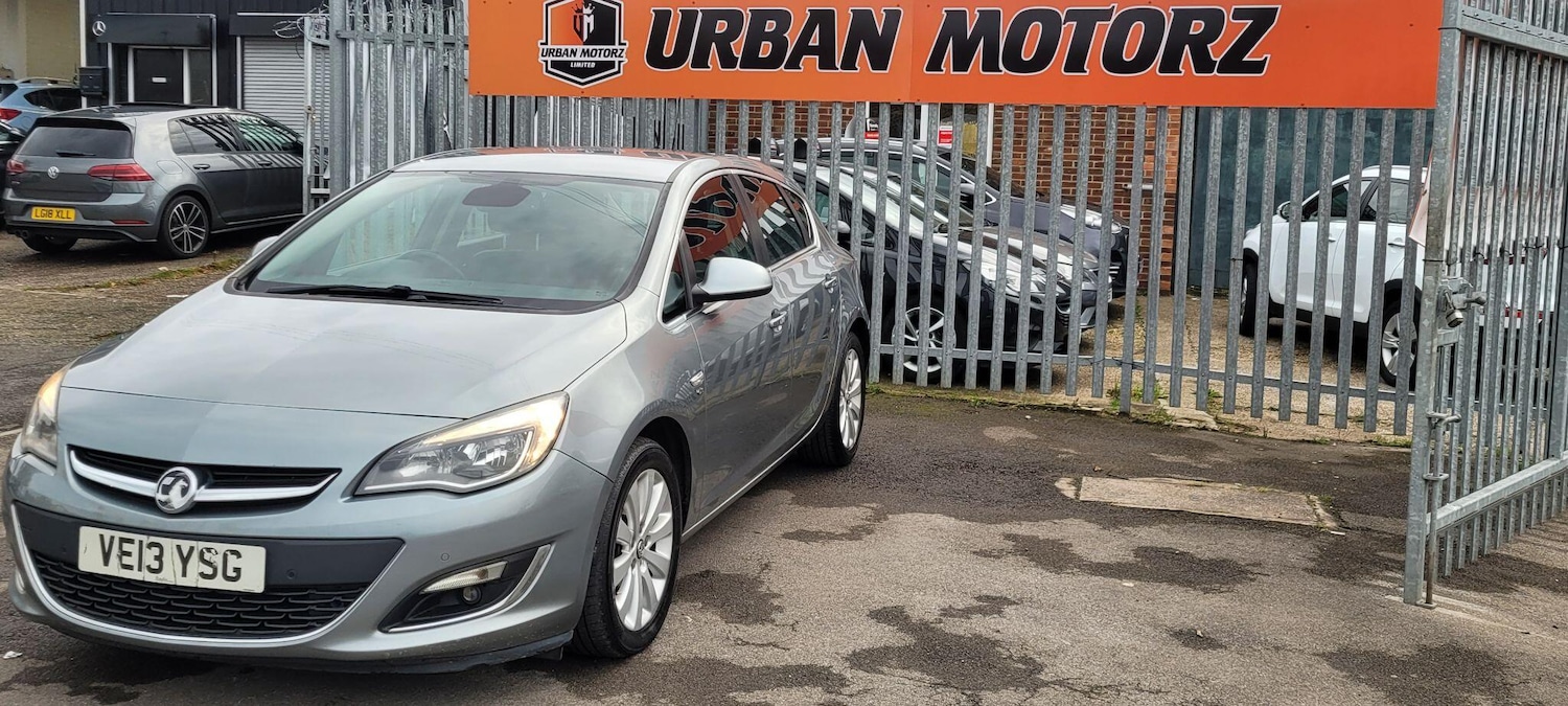 Used Vauxhall Astra 2013 for sale - 76484783: Photo 3