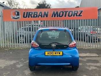 Used Toyota AYGO 2010 for sale - 76136103: Photo